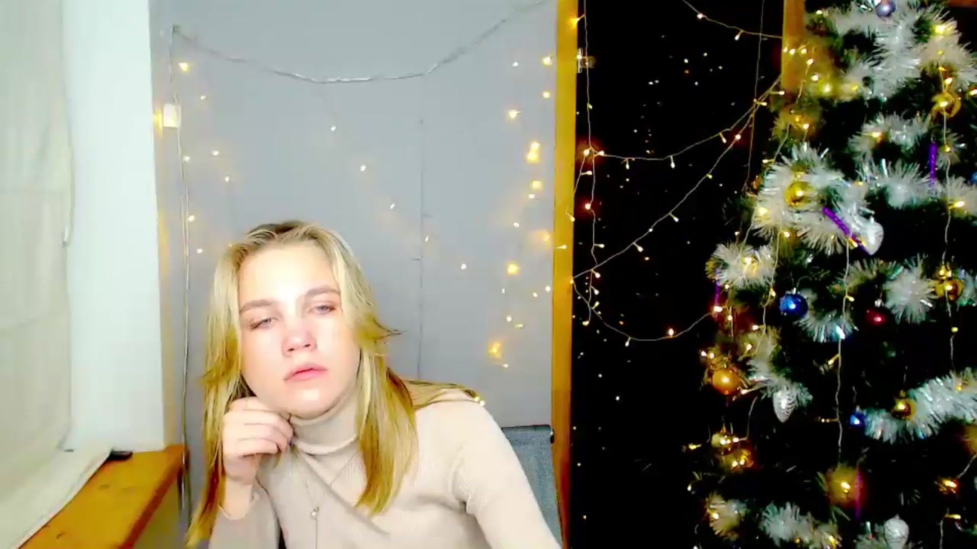Gallery image thumbnail from Kate_Lewiss's myfreecams stream on, 12/25/2024, 17:50 image 7 of 20