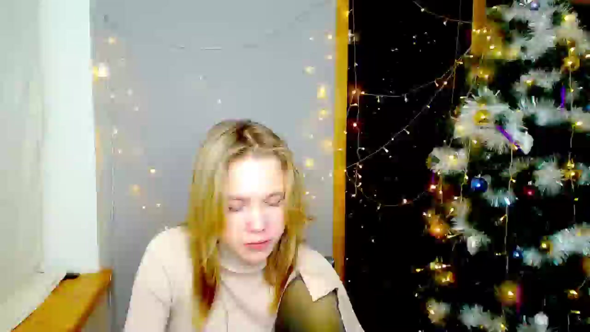 Gallery image thumbnail from Kate_Lewiss's myfreecams stream on, 12/25/2024, 17:50 image 17 of 20