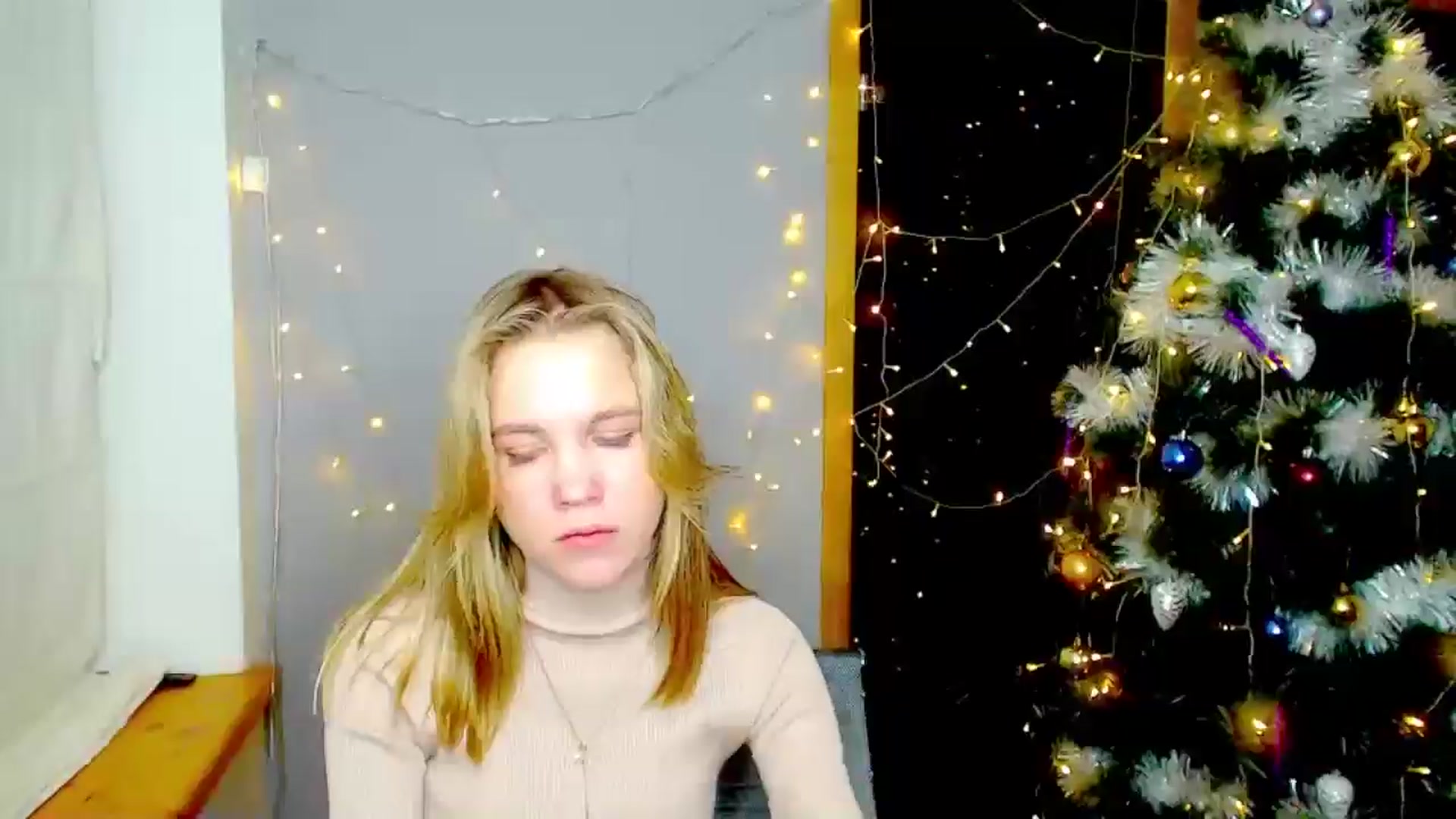 Gallery image thumbnail from Kate_Lewiss's myfreecams stream on, 12/25/2024, 18:03 image 20 of 20
