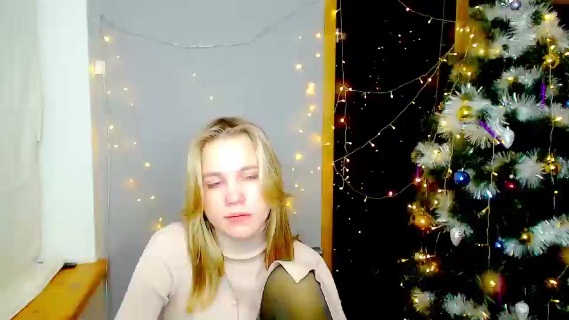Gallery image thumbnail from Kate_Lewiss's myfreecams stream on, 12/25/2024, 18:03 image 1 of 20
