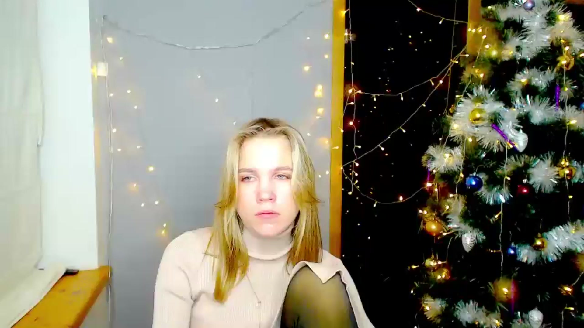 Gallery image thumbnail from Kate_Lewiss's myfreecams stream on, 12/25/2024, 18:03 image 4 of 20