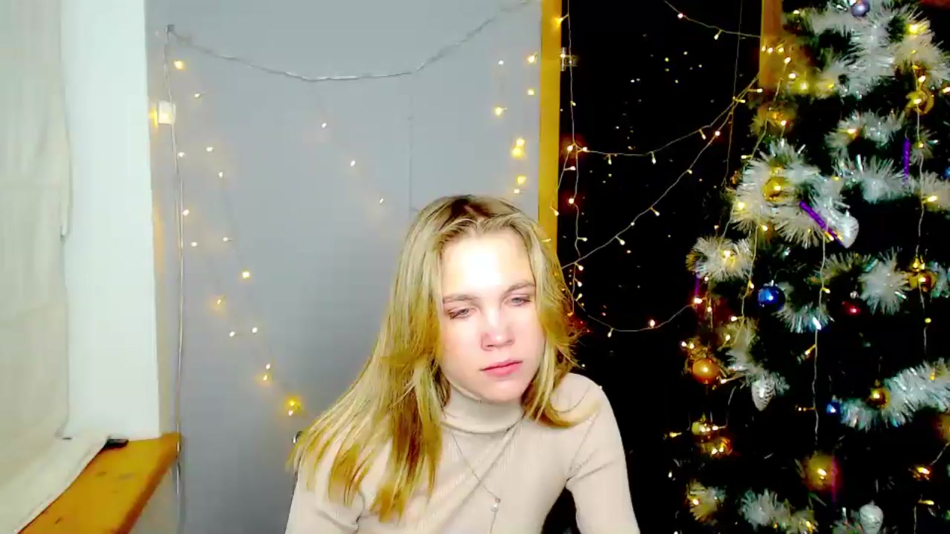 Gallery image thumbnail from Kate_Lewiss's myfreecams stream on, 12/25/2024, 18:03 image 13 of 20