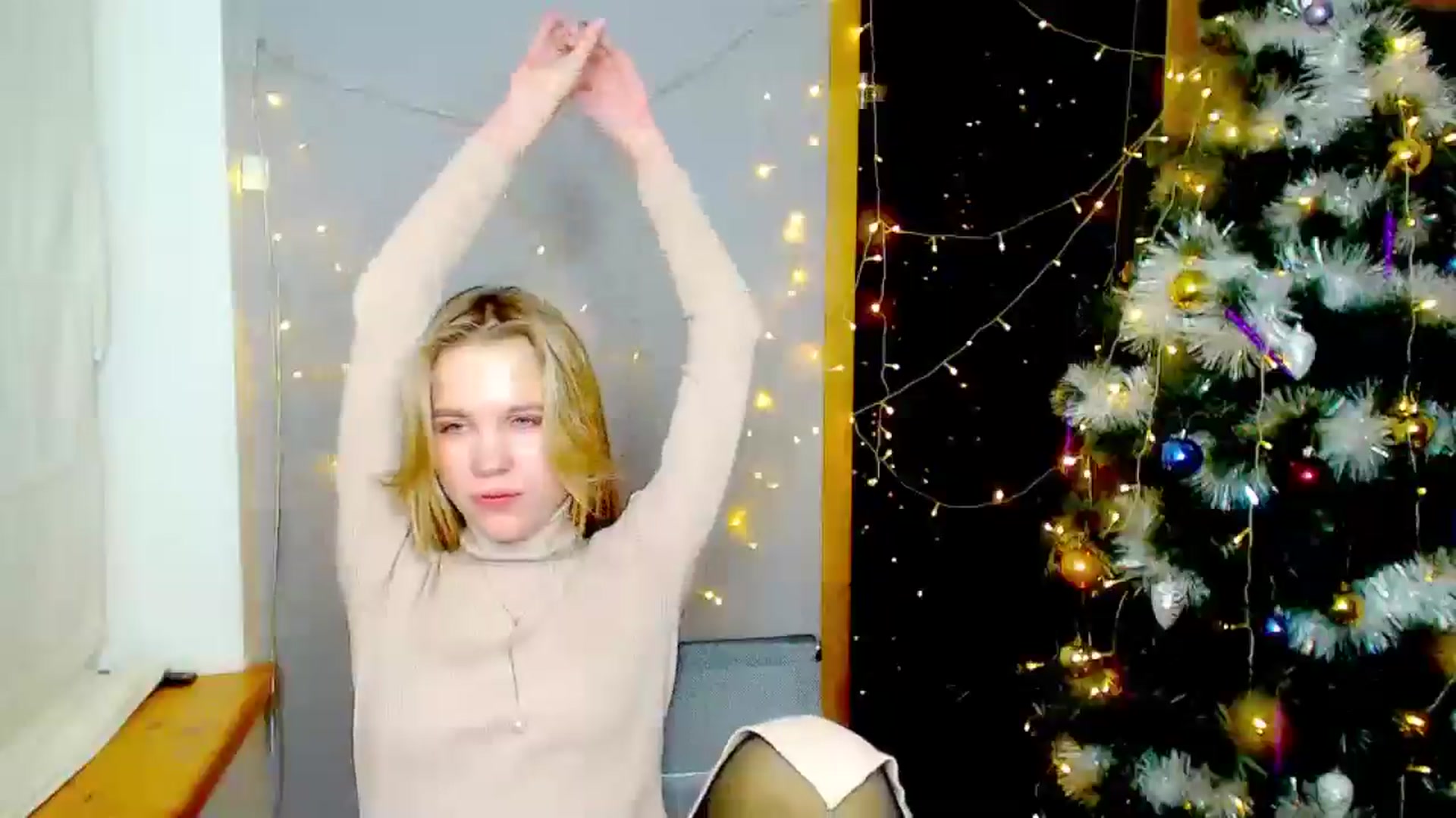 Gallery image thumbnail from Kate_Lewiss's myfreecams stream on, 12/25/2024, 18:03 image 7 of 20