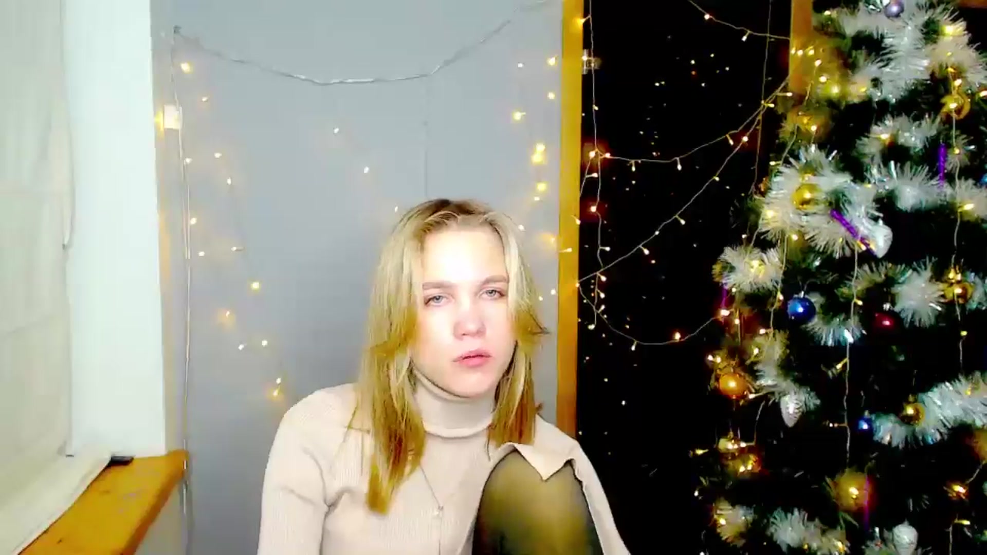 Gallery image thumbnail from Kate_Lewiss's myfreecams stream on, 12/25/2024, 18:03 image 3 of 20