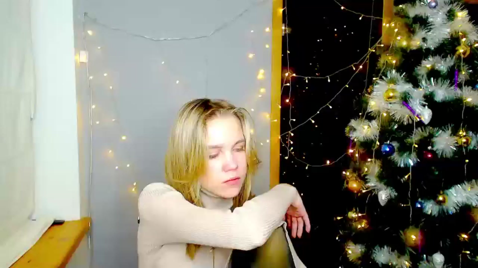 Gallery image thumbnail from Kate_Lewiss's myfreecams stream on, 12/25/2024, 18:03 image 6 of 20