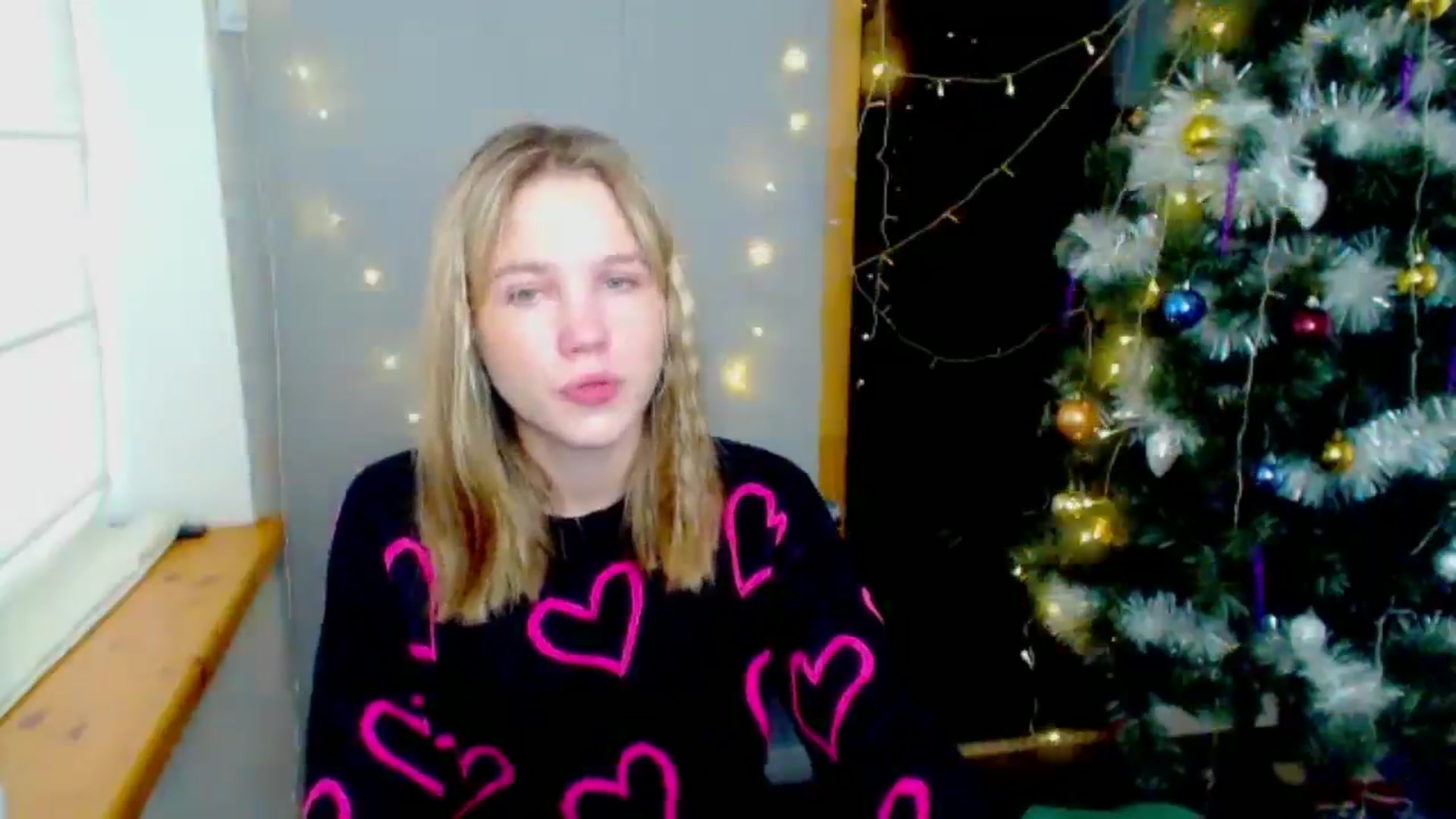 Gallery image thumbnail from Kate_Lewiss's myfreecams stream on, 12/27/2024, 10:03 image 4 of 20