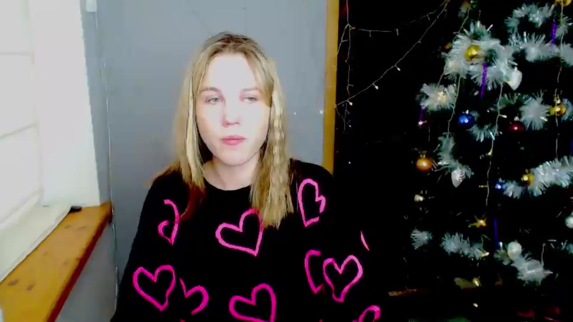 Gallery image thumbnail from Kate_Lewiss's myfreecams stream on, 12/27/2024, 10:03 image 9 of 20
