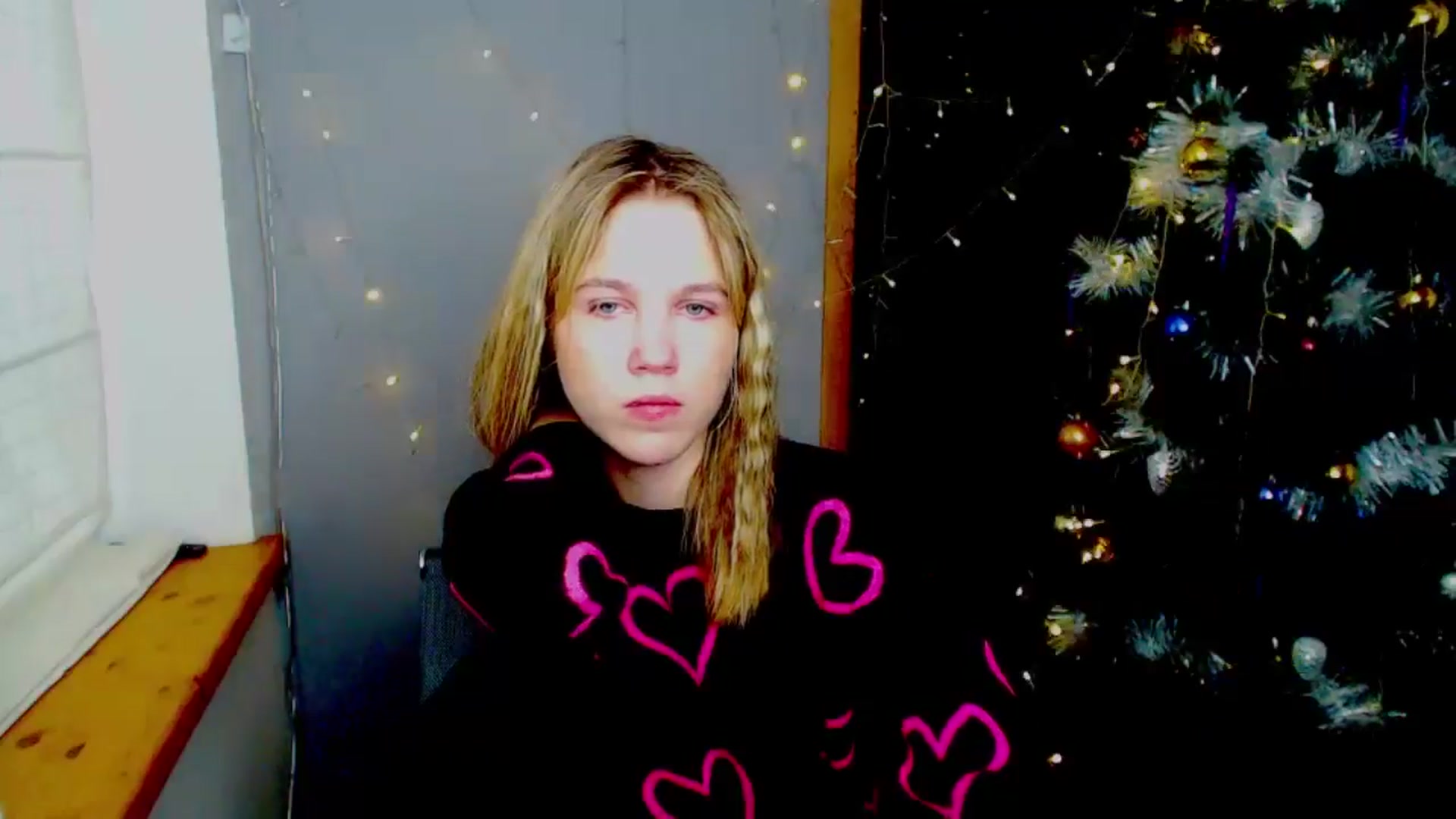 Gallery image thumbnail from Kate_Lewiss's myfreecams stream on, 12/27/2024, 10:03 image 11 of 20