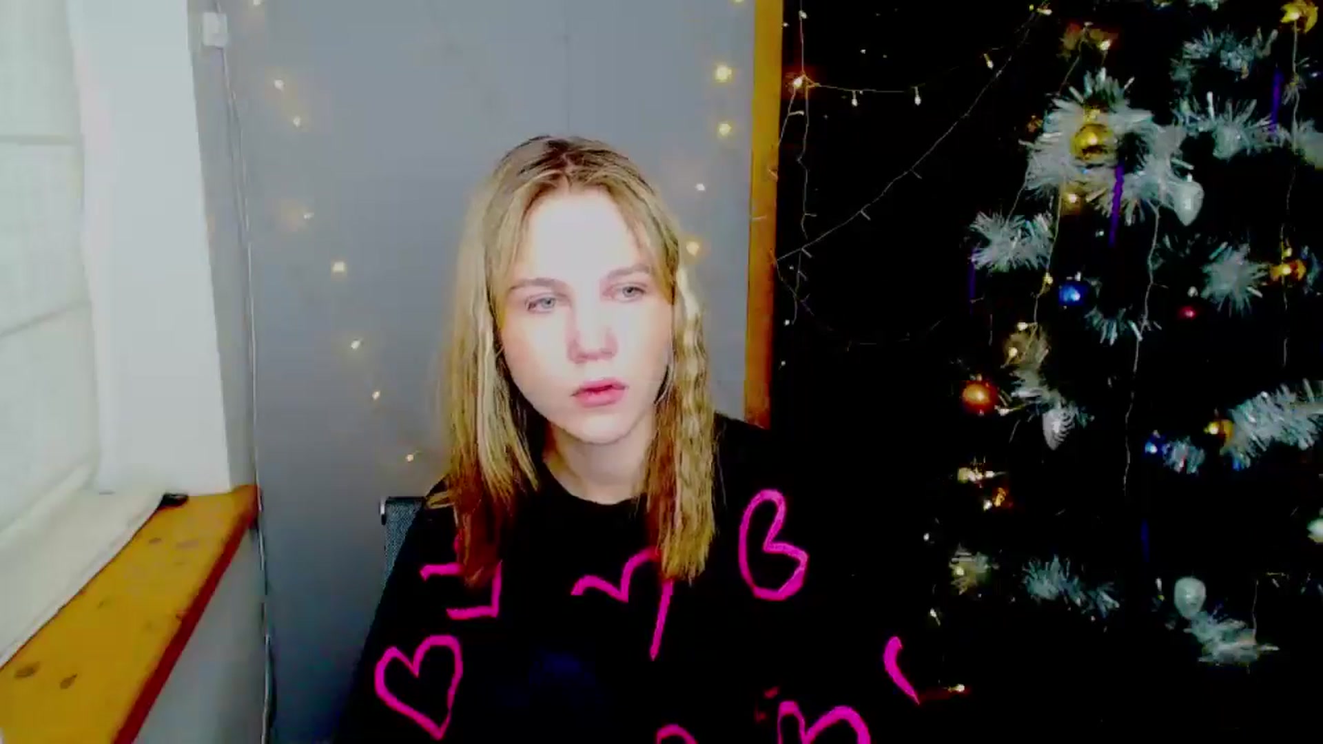 Gallery image thumbnail from Kate_Lewiss's myfreecams stream on, 12/27/2024, 10:03 image 14 of 20