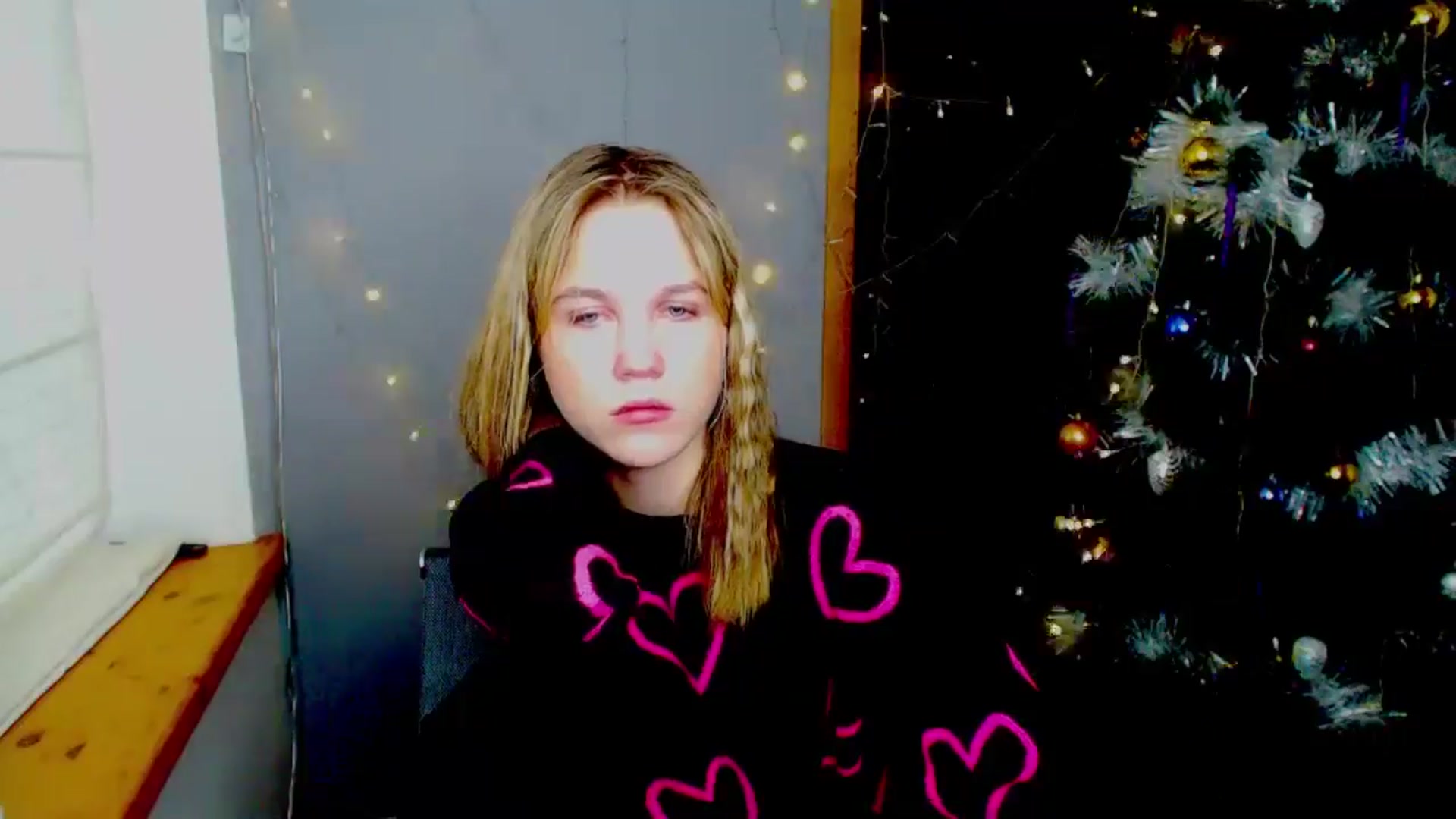 Gallery image thumbnail from Kate_Lewiss's myfreecams stream on, 12/27/2024, 10:03 image 12 of 20