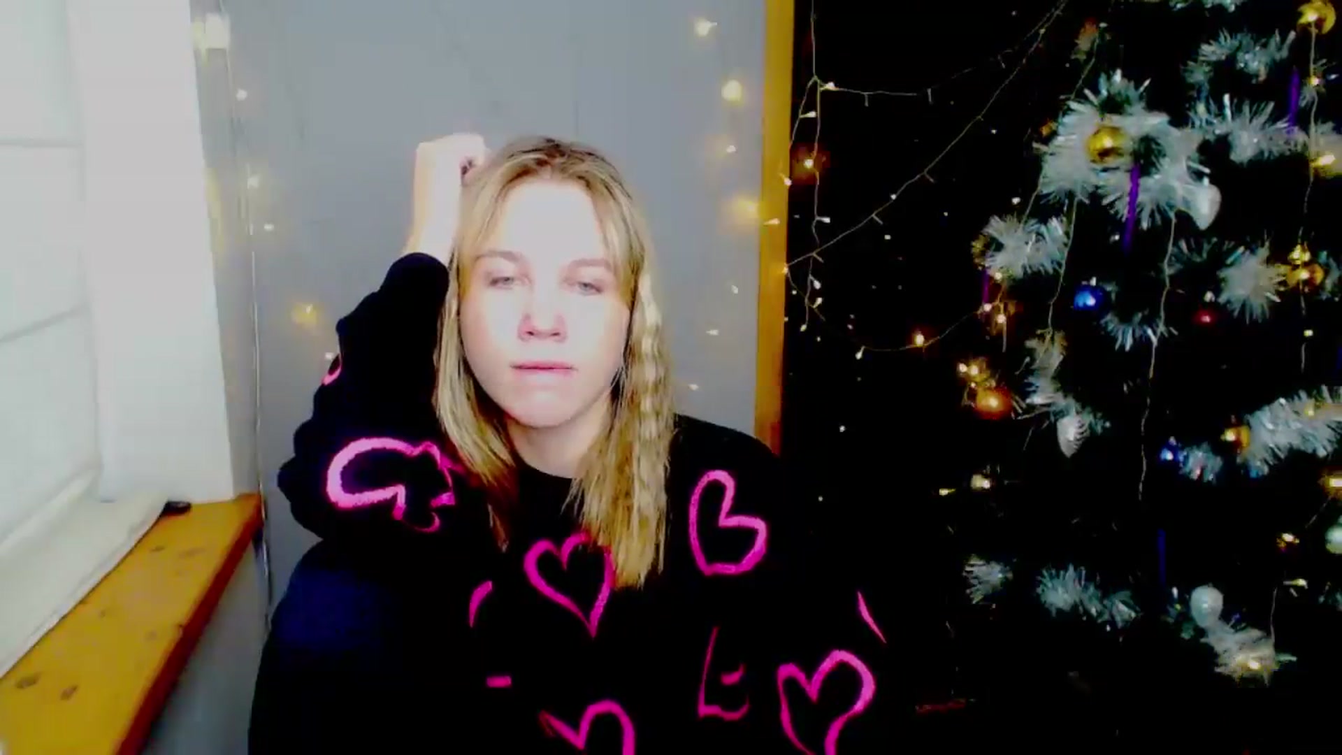 Gallery image thumbnail from Kate_Lewiss's myfreecams stream on, 12/27/2024, 10:03 image 15 of 20