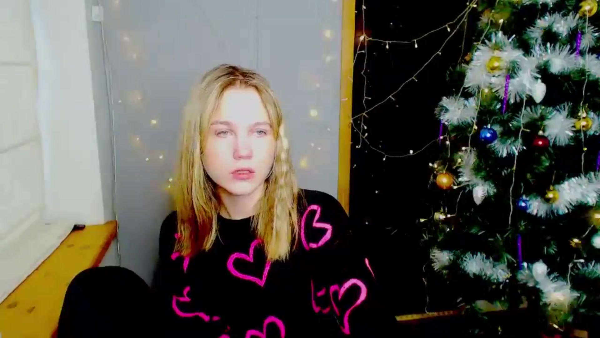 Gallery image thumbnail from Kate_Lewiss's myfreecams stream on, 12/27/2024, 10:03 image 20 of 20