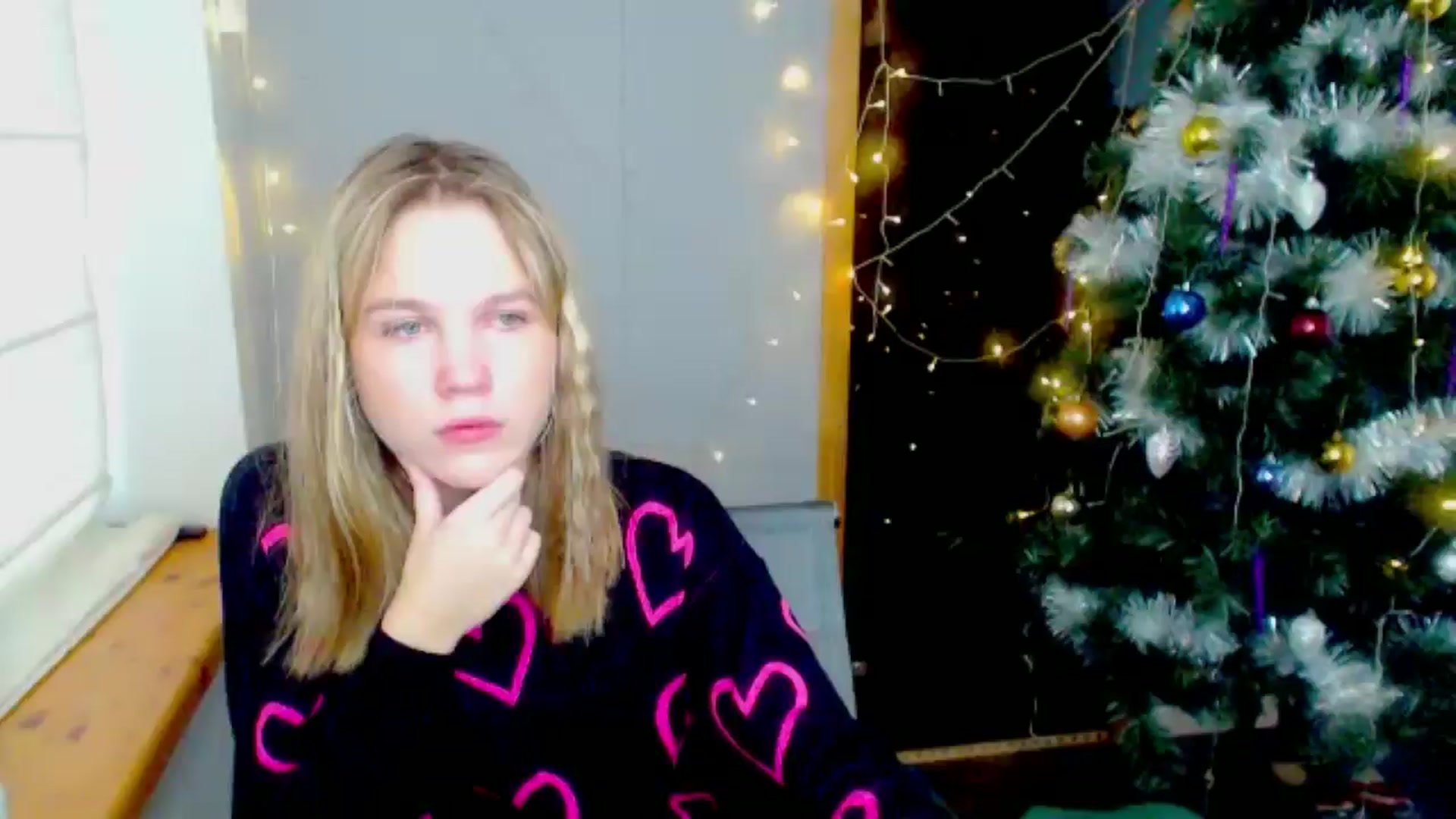 Gallery image thumbnail from Kate_Lewiss's myfreecams stream on, 12/27/2024, 10:03 image 1 of 20