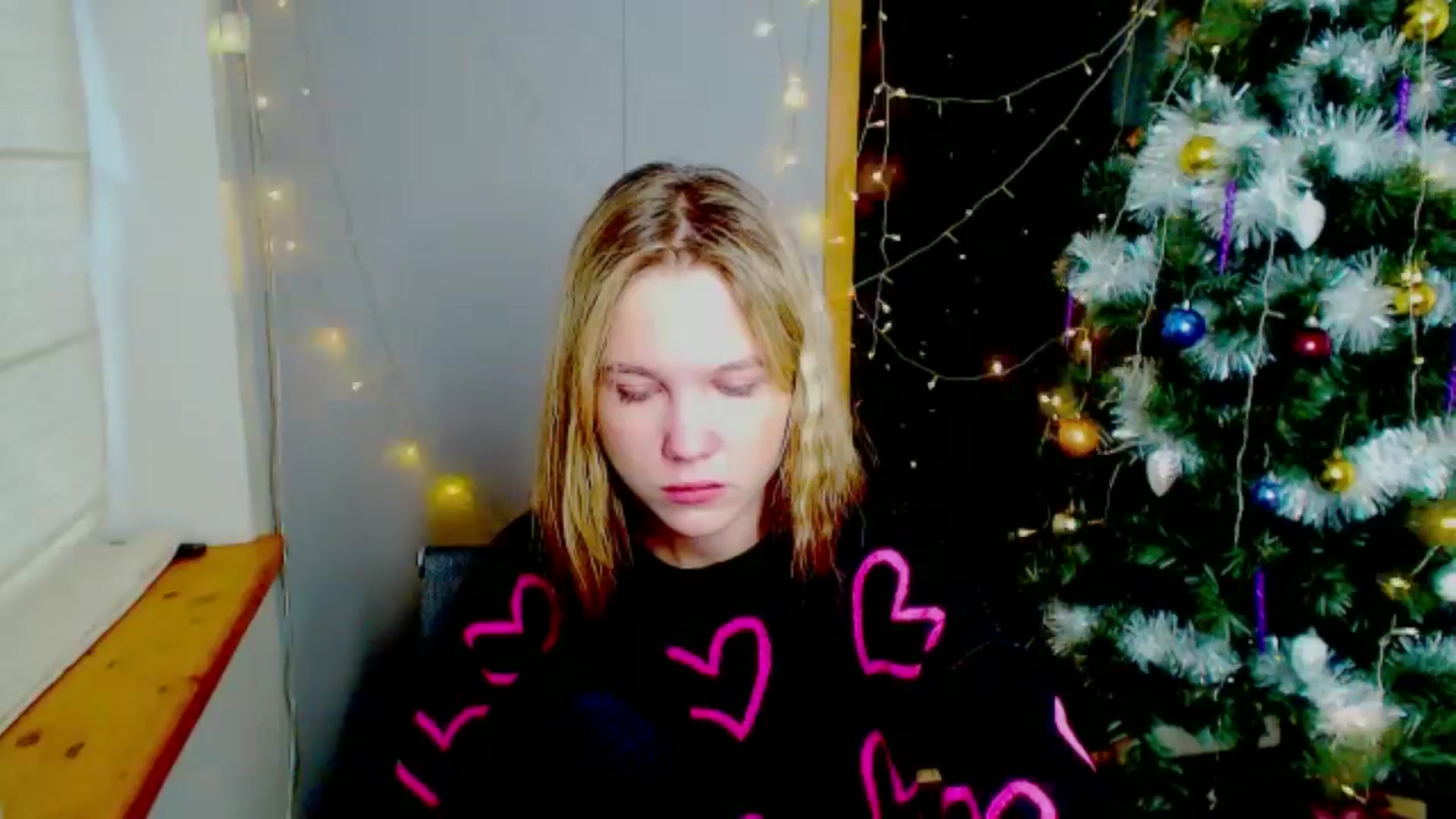 Gallery image thumbnail from Kate_Lewiss's myfreecams stream on, 12/27/2024, 10:21 image 13 of 20
