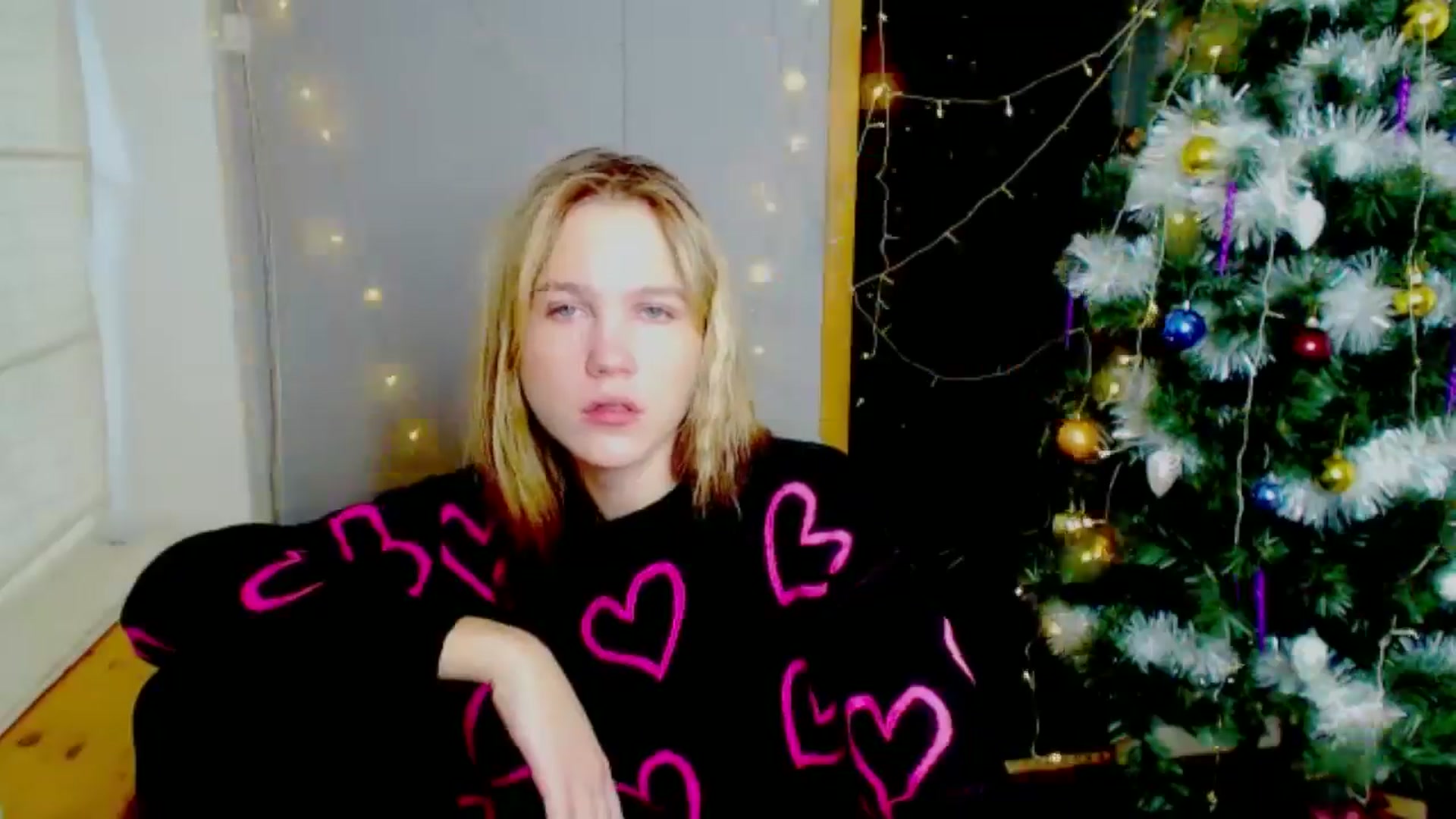Gallery image thumbnail from Kate_Lewiss's myfreecams stream on, 12/27/2024, 10:21 image 8 of 20