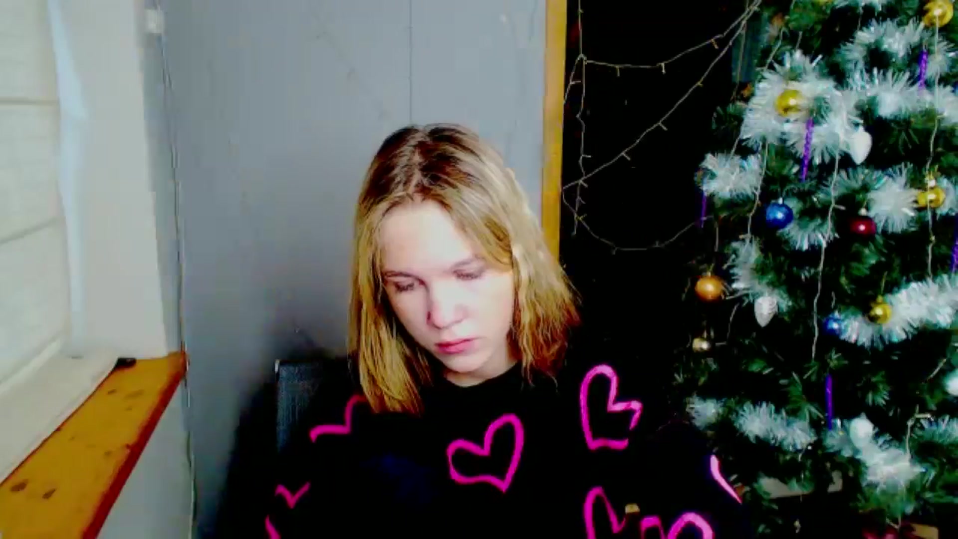 Gallery image thumbnail from Kate_Lewiss's myfreecams stream on, 12/27/2024, 10:21 image 12 of 20