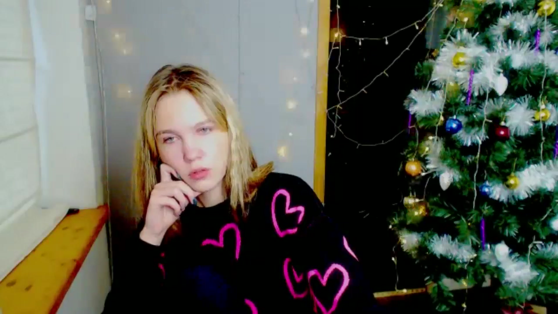 Gallery image thumbnail from Kate_Lewiss's myfreecams stream on, 12/27/2024, 10:21 image 20 of 20
