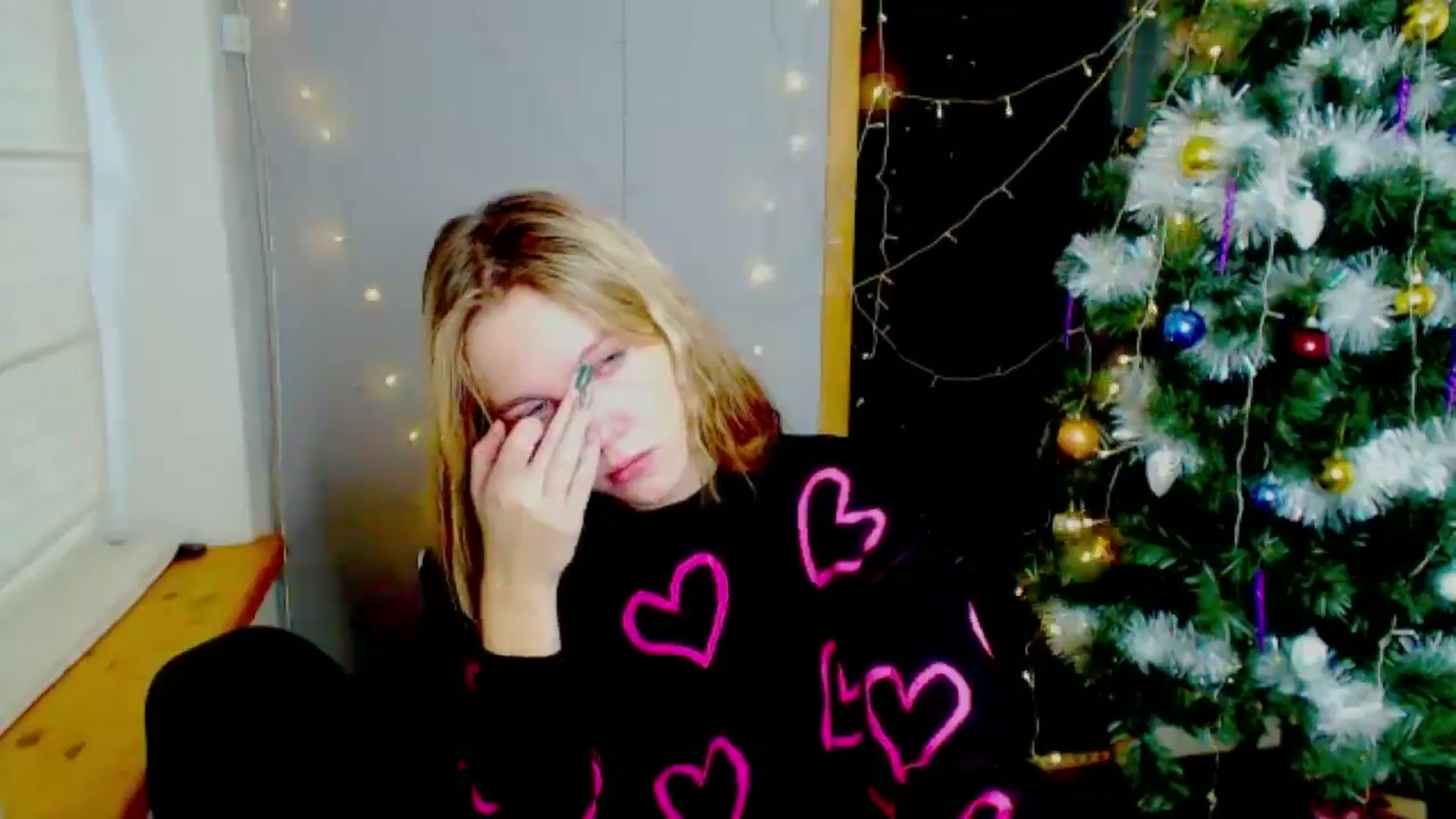 Gallery image thumbnail from Kate_Lewiss's myfreecams stream on, 12/27/2024, 10:21 image 3 of 20