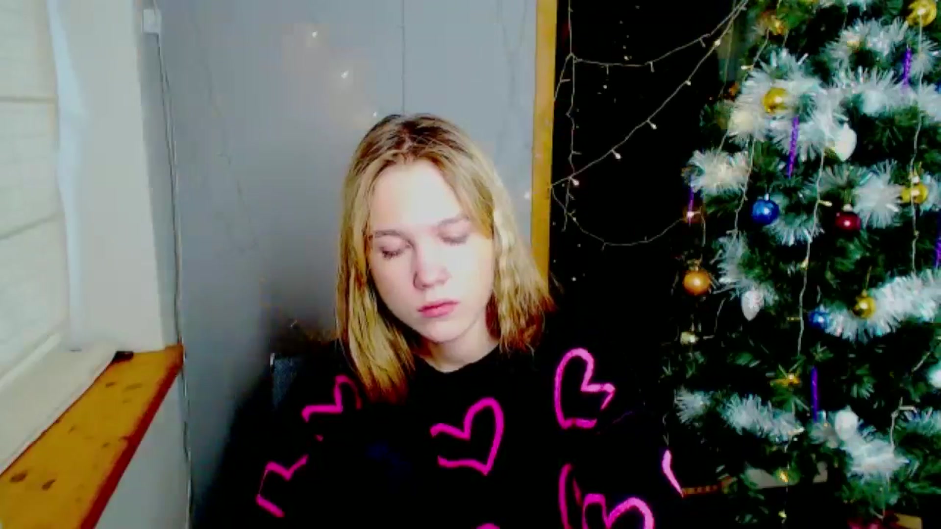 Gallery image thumbnail from Kate_Lewiss's myfreecams stream on, 12/27/2024, 10:21 image 11 of 20