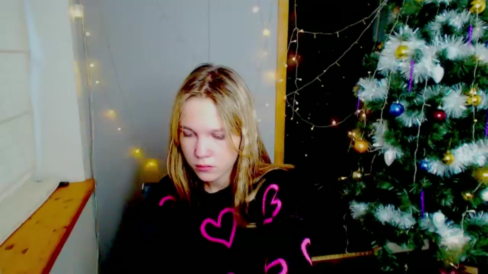 Gallery image thumbnail from Kate_Lewiss's myfreecams stream on, 12/27/2024, 11:19 image 8 of 20