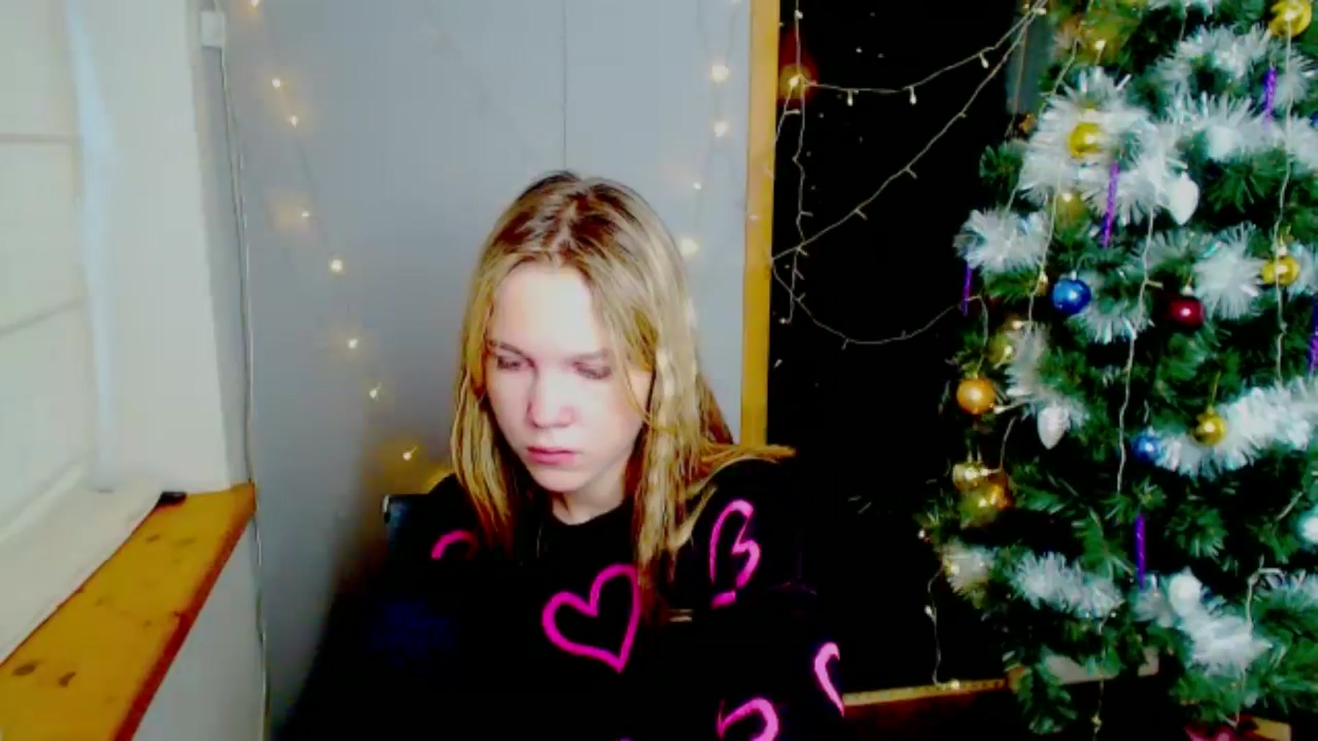Gallery image thumbnail from Kate_Lewiss's myfreecams stream on, 12/27/2024, 11:19 image 9 of 20