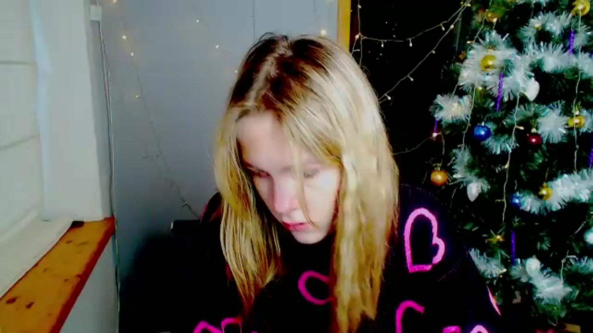 Gallery image thumbnail from Kate_Lewiss's myfreecams stream on, 12/27/2024, 11:19 image 19 of 20