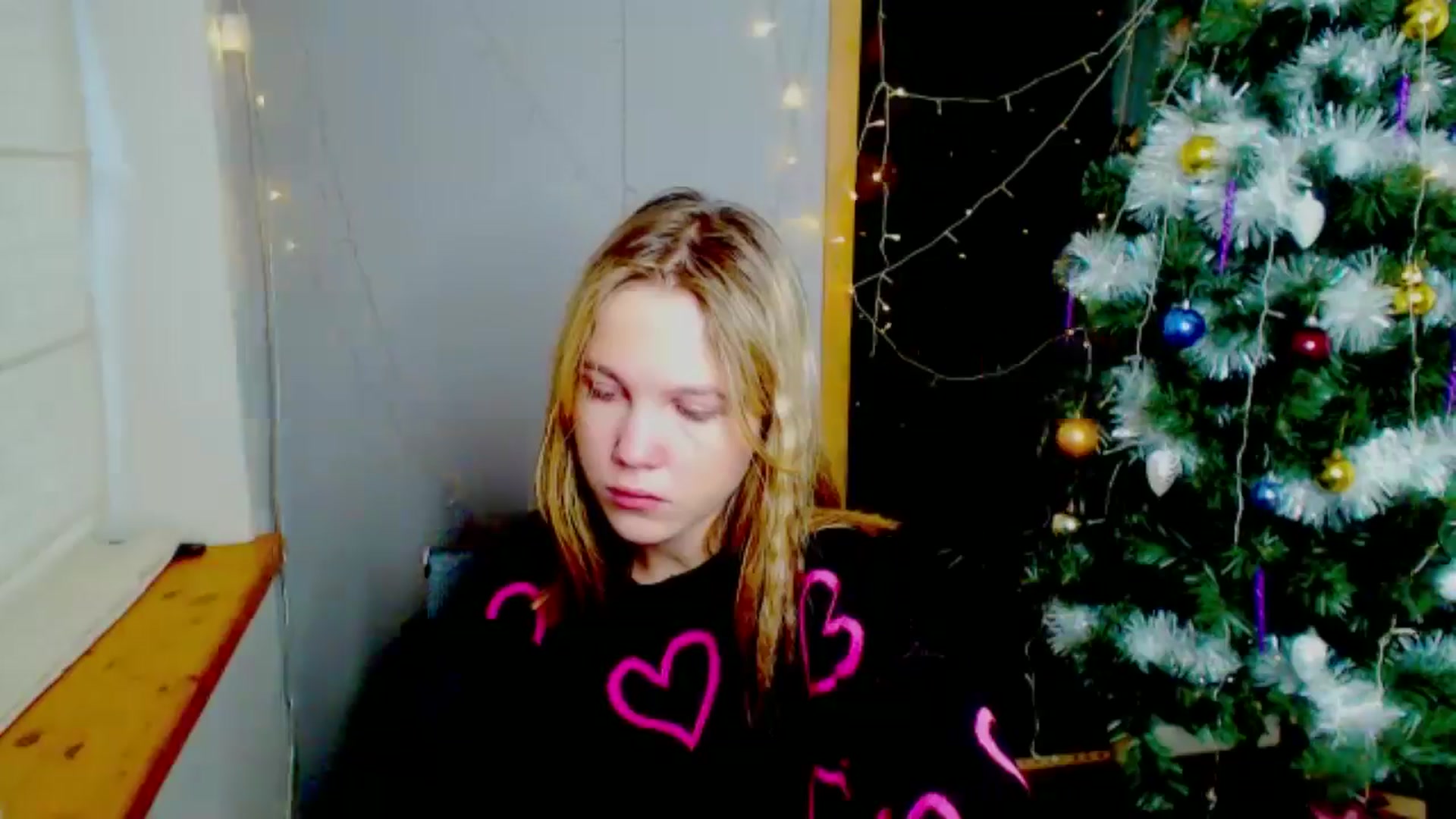 Gallery image thumbnail from Kate_Lewiss's myfreecams stream on, 12/27/2024, 11:19 image 11 of 20