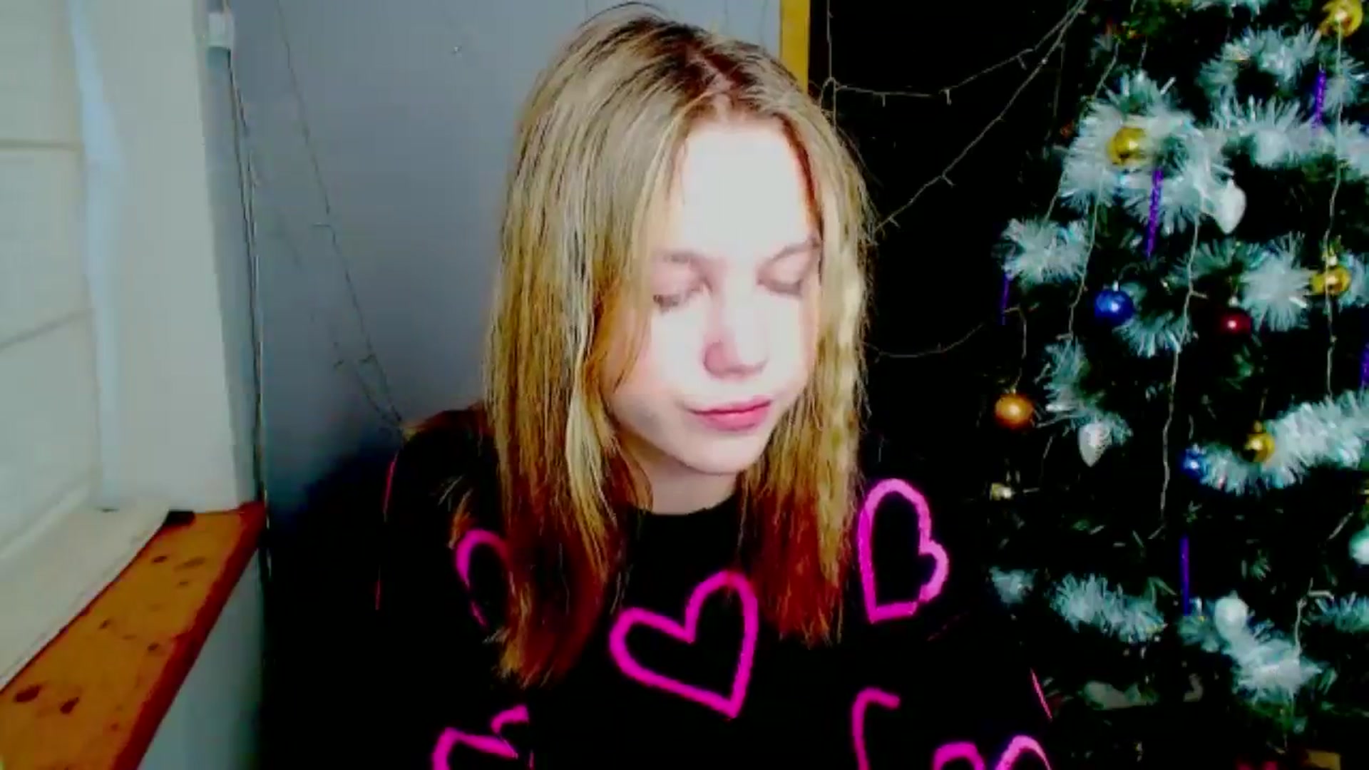 Gallery image thumbnail from Kate_Lewiss's myfreecams stream on, 12/27/2024, 11:19 image 20 of 20