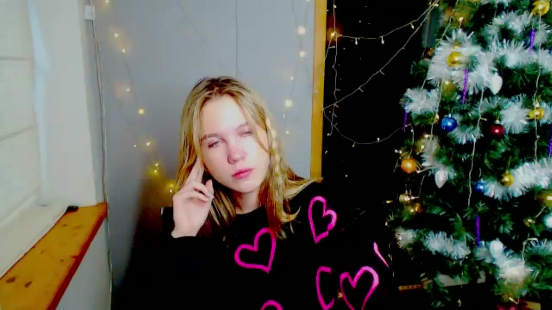 Gallery image thumbnail from Kate_Lewiss's myfreecams stream on, 12/27/2024, 11:19 image 12 of 20