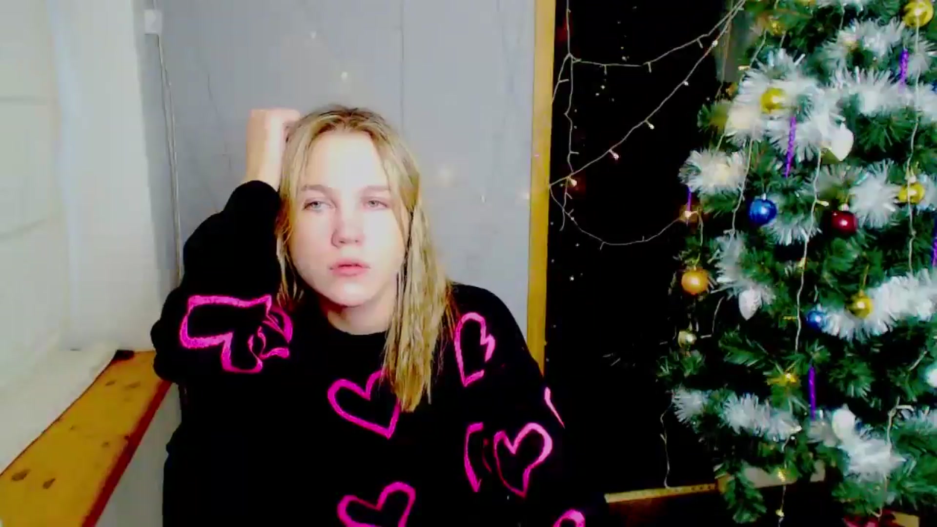 Gallery image thumbnail from Kate_Lewiss's myfreecams stream on, 12/27/2024, 13:27 image 5 of 20