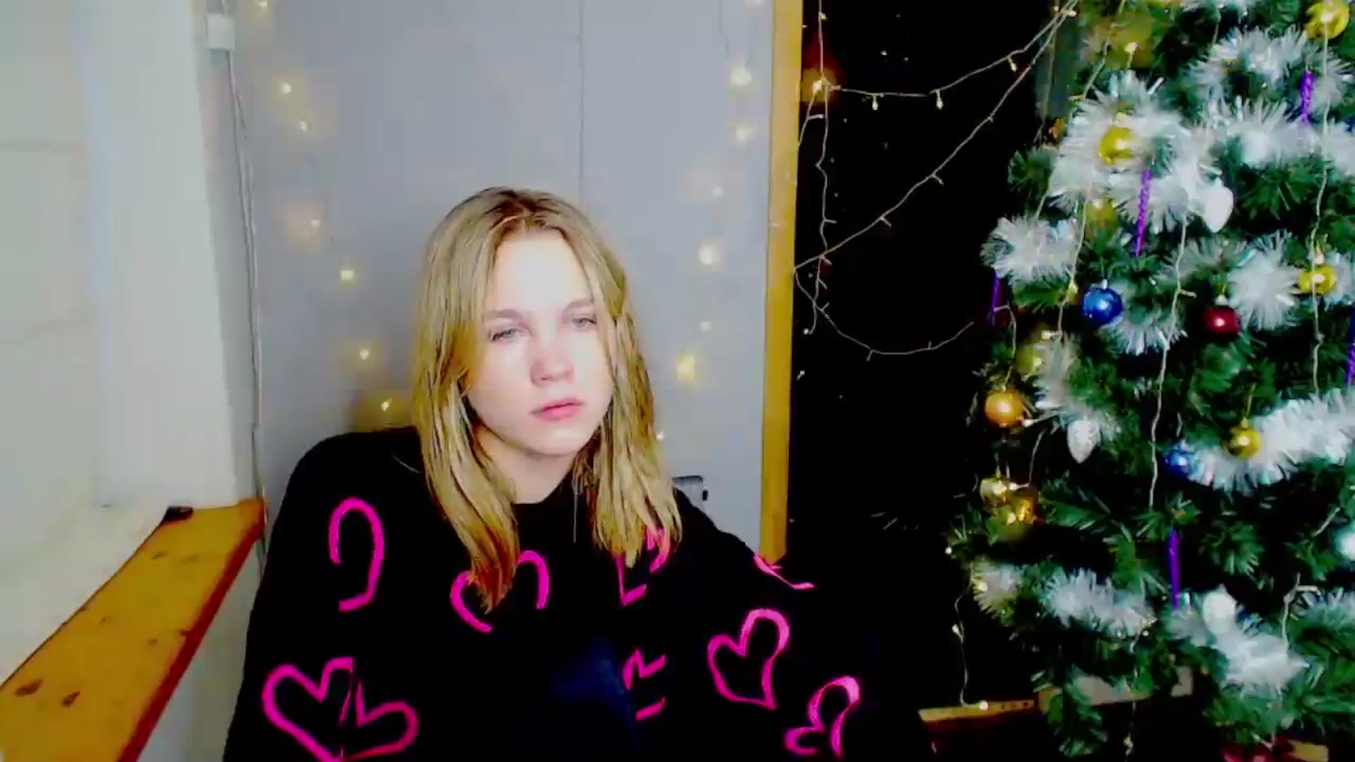 Gallery image thumbnail from Kate_Lewiss's myfreecams stream on, 12/27/2024, 13:27 image 11 of 20