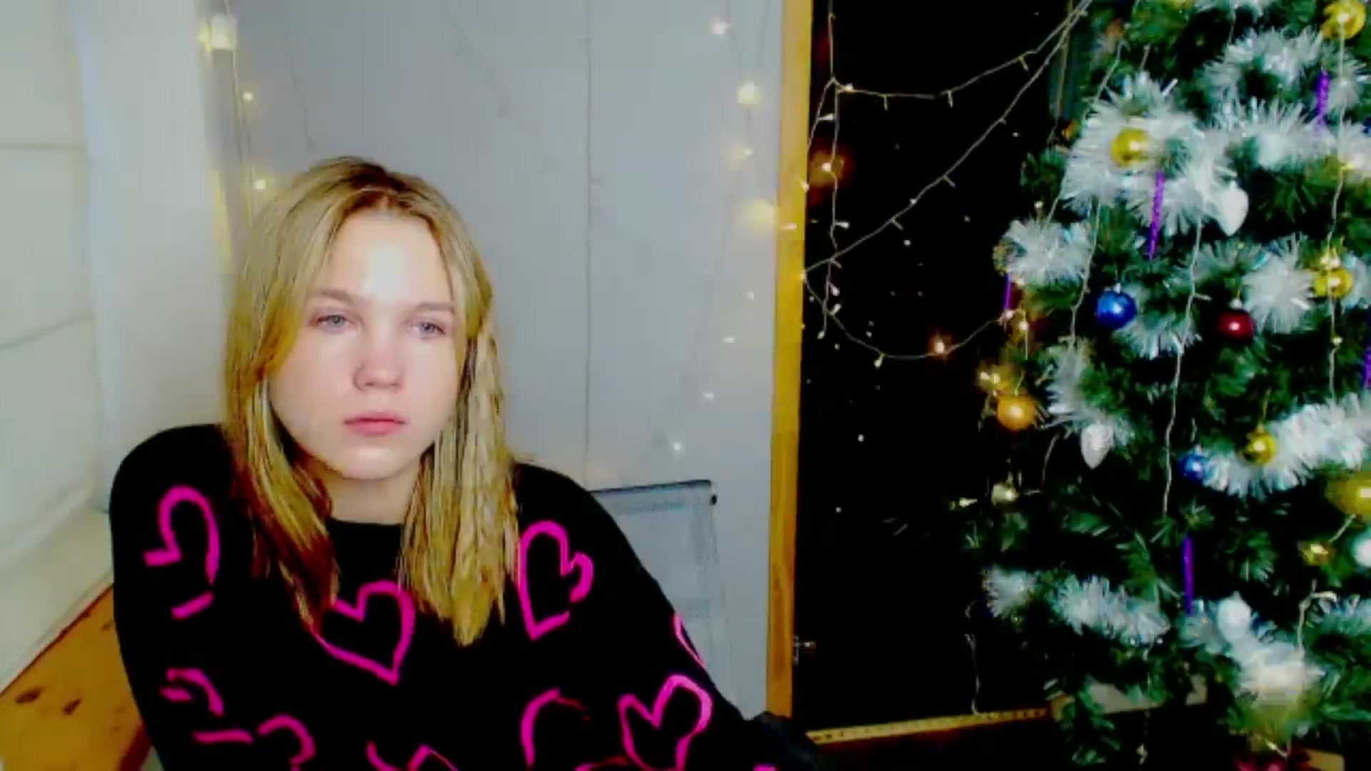 Gallery image thumbnail from Kate_Lewiss's myfreecams stream on, 12/27/2024, 13:27 image 3 of 20