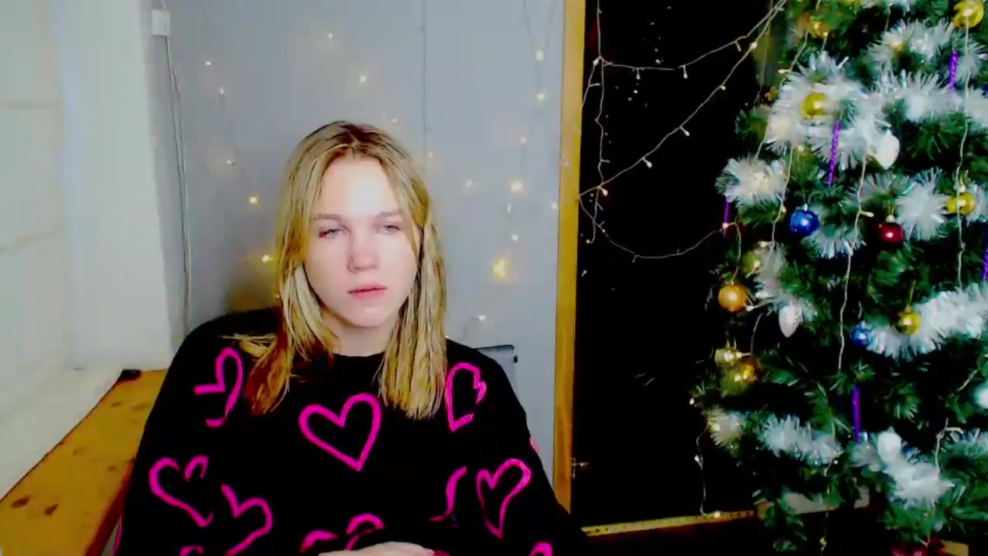Gallery image thumbnail from Kate_Lewiss's myfreecams stream on, 12/27/2024, 13:27 image 7 of 20