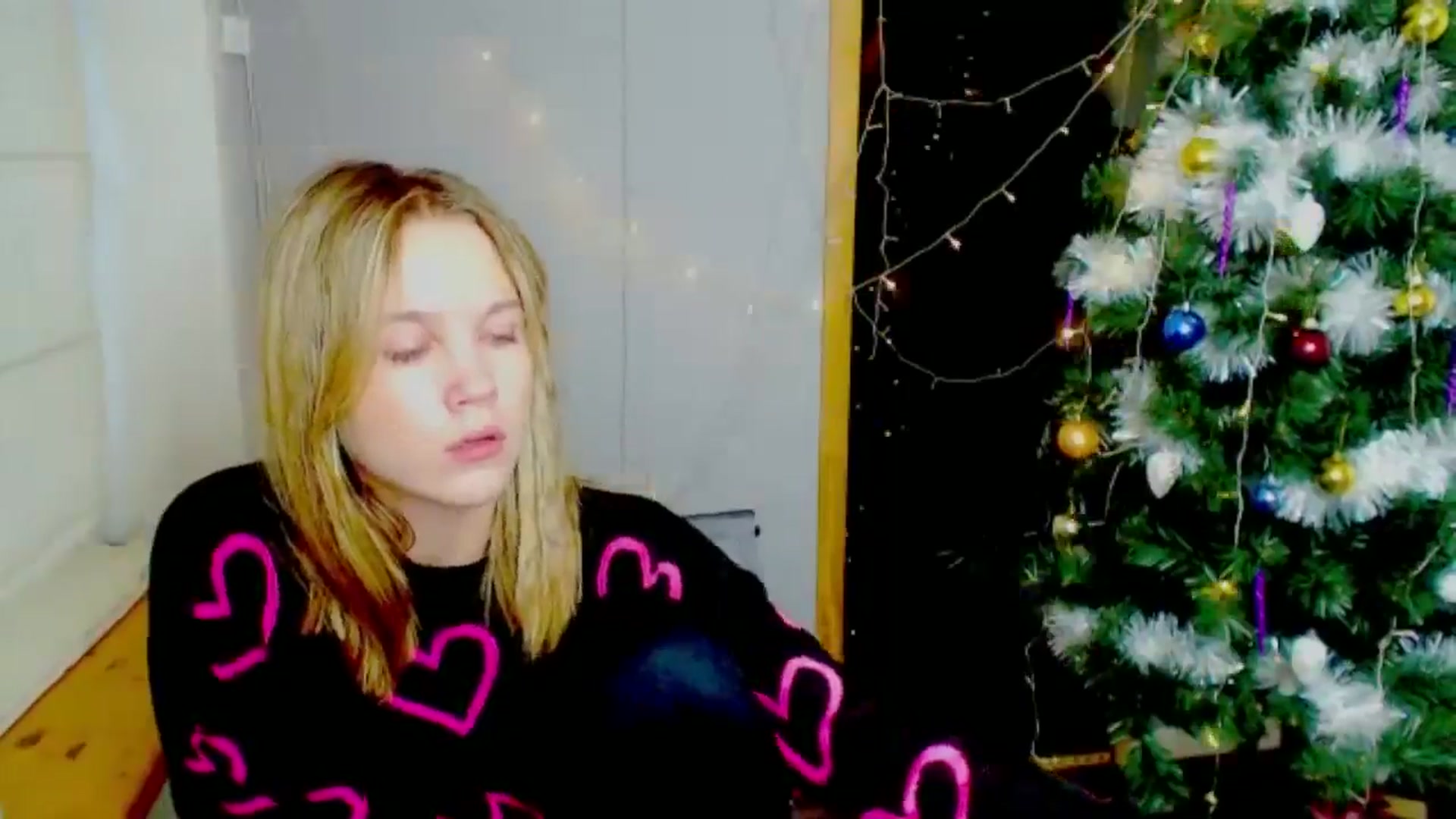 Gallery image thumbnail from Kate_Lewiss's myfreecams stream on, 12/27/2024, 13:27 image 2 of 20