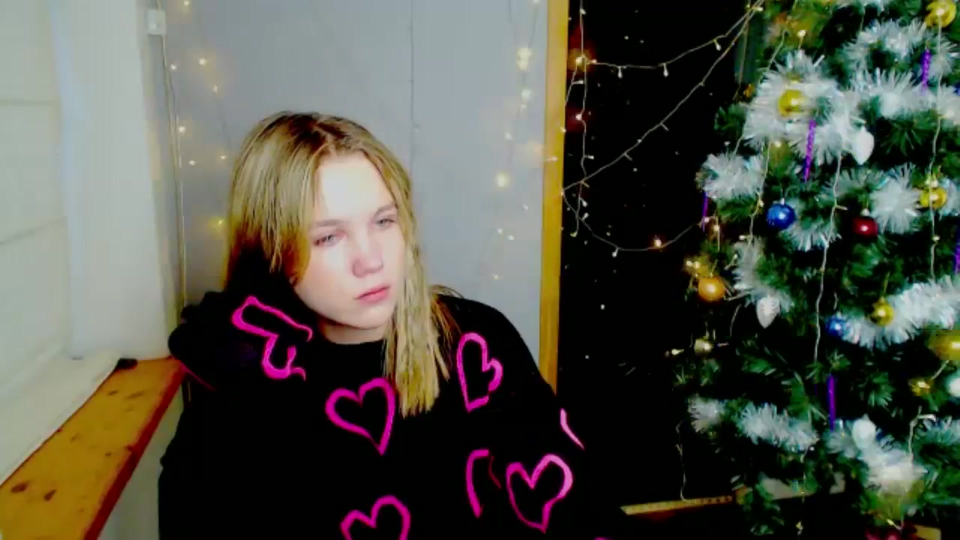 Gallery image thumbnail from Kate_Lewiss's myfreecams stream on, 12/27/2024, 13:27 image 4 of 20
