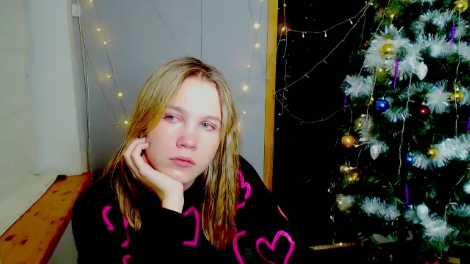 Gallery image thumbnail from Kate_Lewiss's myfreecams stream on, 12/27/2024, 14:43 image 1 of 20