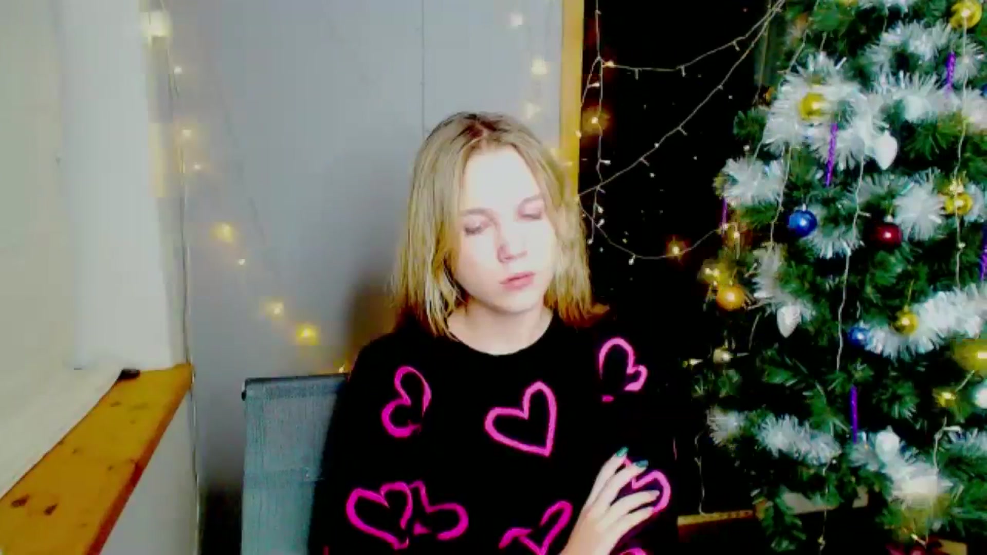 Gallery image thumbnail from Kate_Lewiss's myfreecams stream on, 12/27/2024, 14:43 image 14 of 20