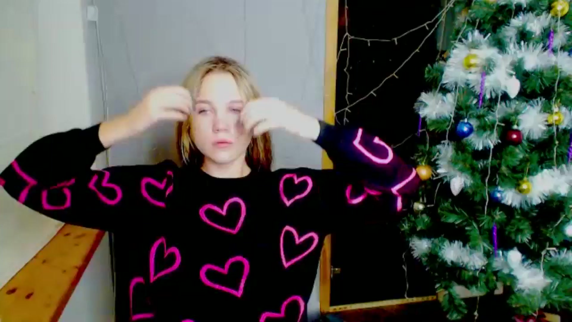 Gallery image thumbnail from Kate_Lewiss's myfreecams stream on, 12/27/2024, 14:43 image 11 of 20