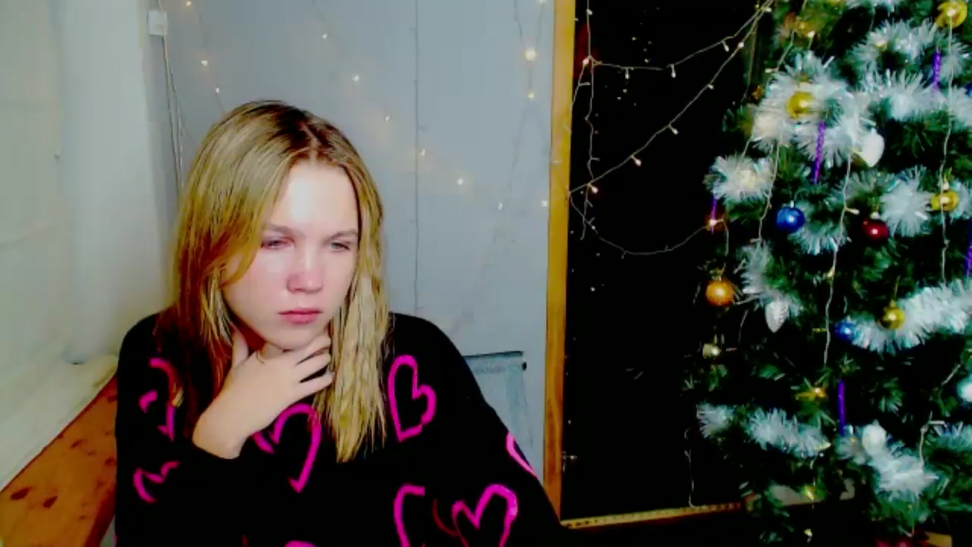 Gallery image thumbnail from Kate_Lewiss's myfreecams stream on, 12/27/2024, 14:43 image 9 of 20