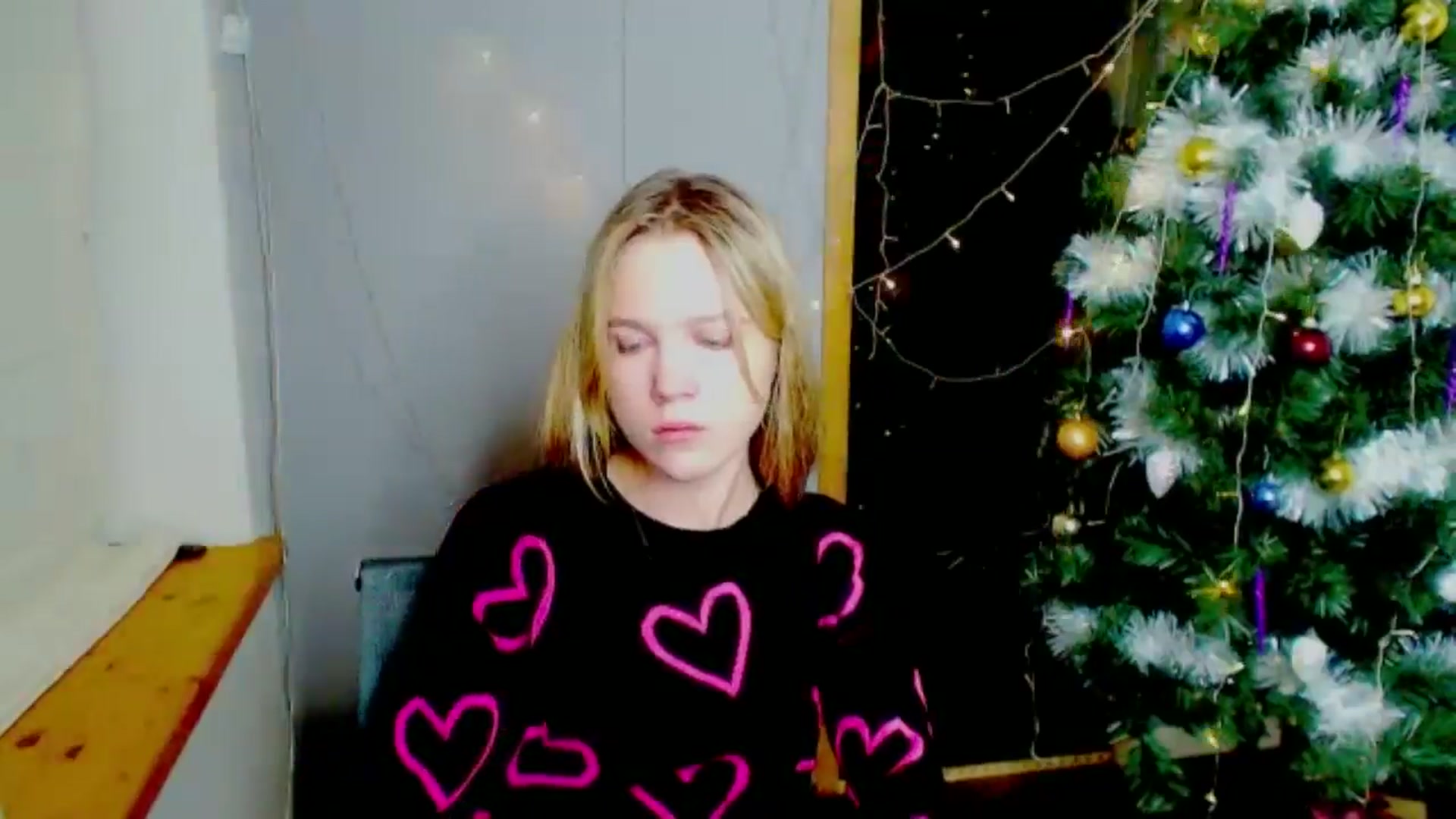Gallery image thumbnail from Kate_Lewiss's myfreecams stream on, 12/27/2024, 14:43 image 12 of 20