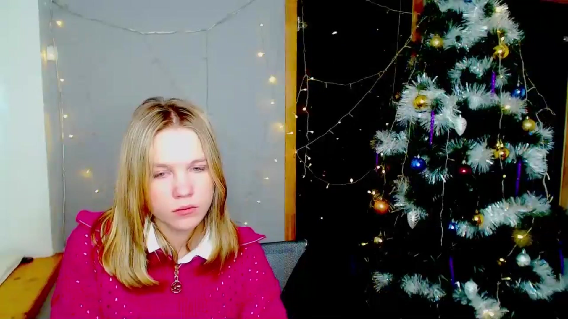 Gallery image thumbnail from Kate_Lewiss's myfreecams stream on, 12/30/2024, 10:13 image 10 of 20