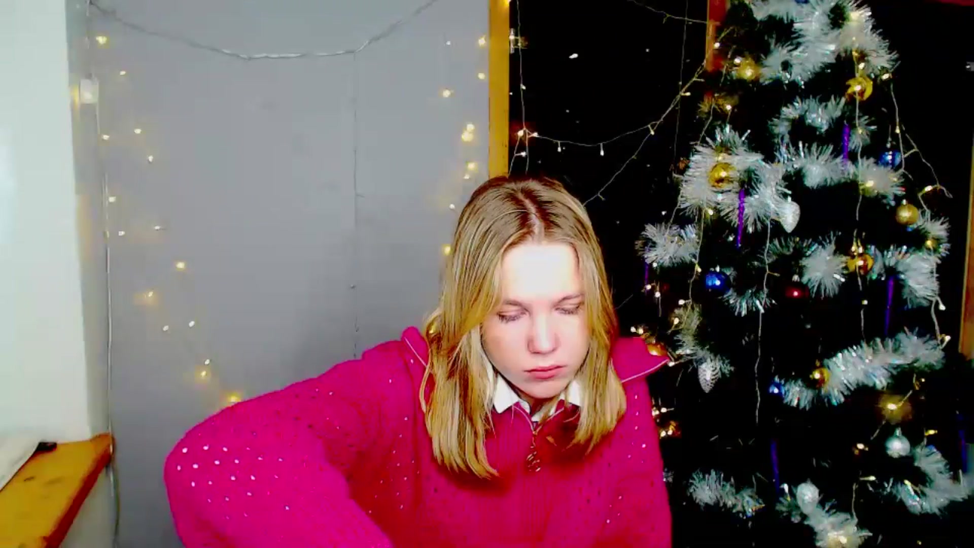 Gallery image thumbnail from Kate_Lewiss's myfreecams stream on, 12/30/2024, 10:13 image 17 of 20