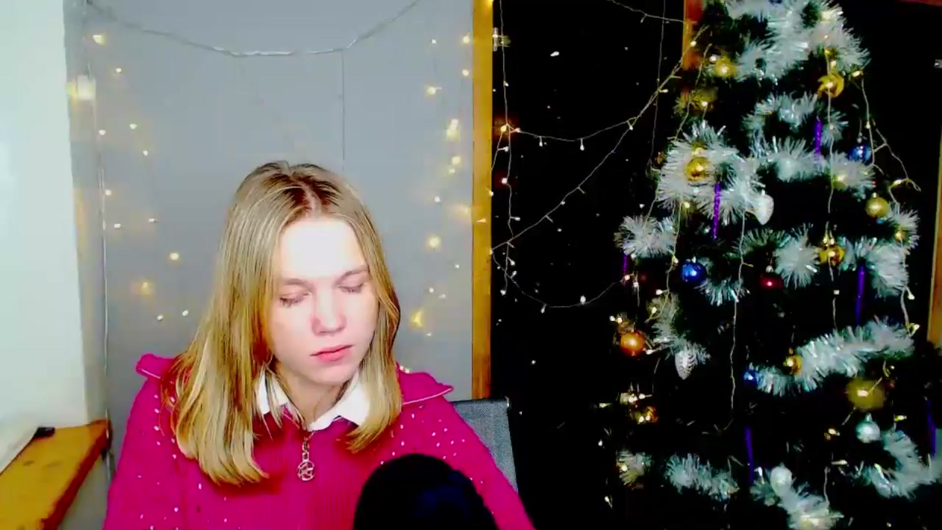 Gallery image thumbnail from Kate_Lewiss's myfreecams stream on, 12/30/2024, 10:13 image 9 of 20