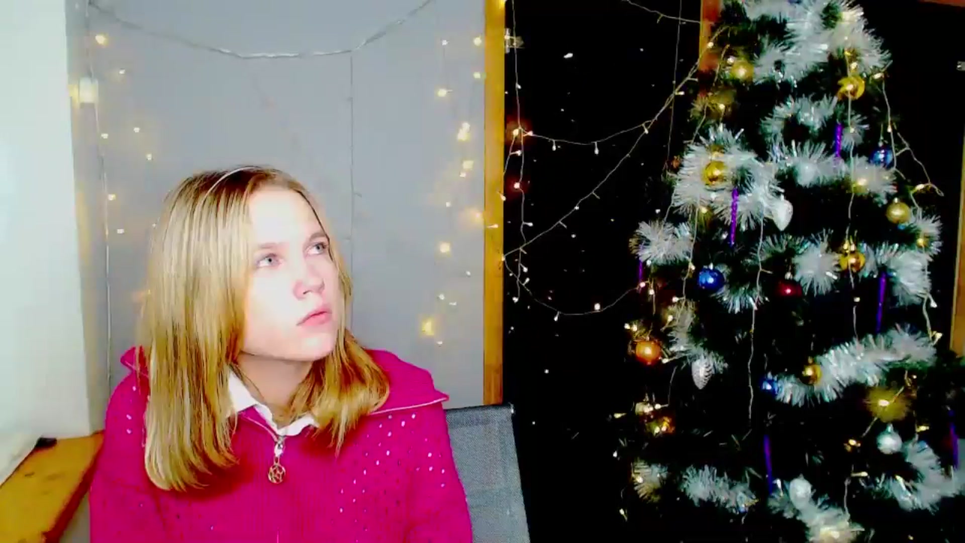Gallery image thumbnail from Kate_Lewiss's myfreecams stream on, 12/30/2024, 10:13 image 15 of 20