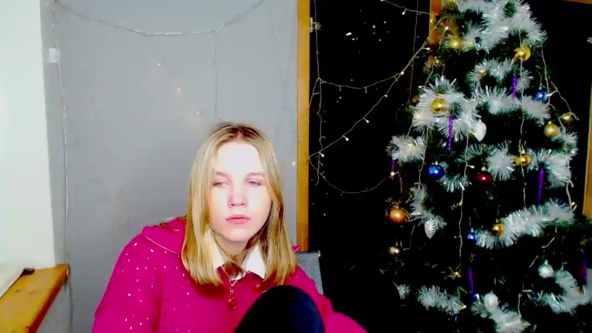 Gallery image thumbnail from Kate_Lewiss's myfreecams stream on, 12/30/2024, 10:13 image 13 of 20