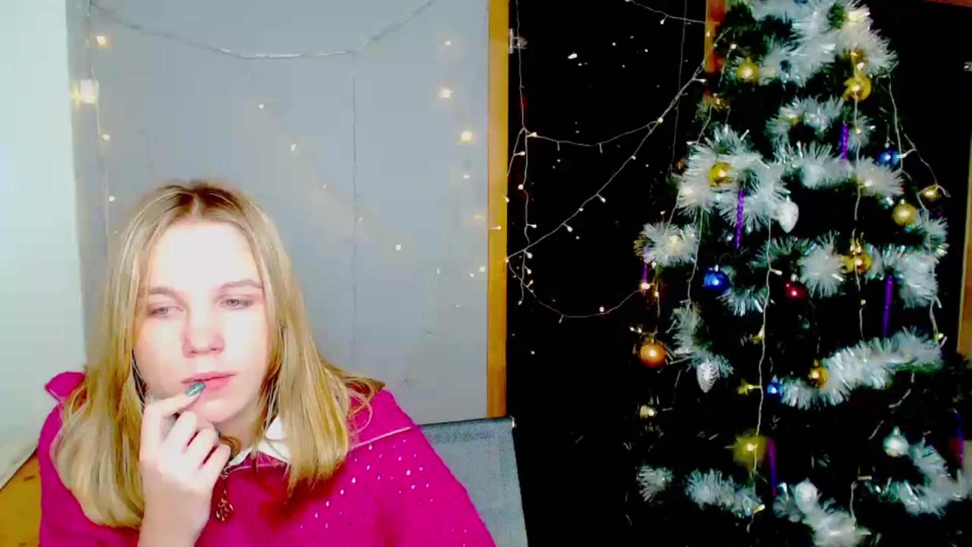 Gallery image thumbnail from Kate_Lewiss's myfreecams stream on, 12/30/2024, 11:19 image 16 of 20