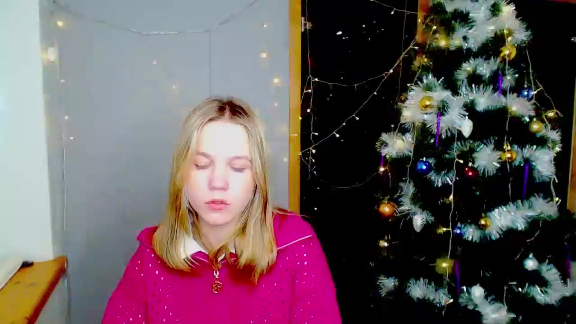 Gallery image thumbnail from Kate_Lewiss's myfreecams stream on, 12/30/2024, 12:04 image 18 of 20