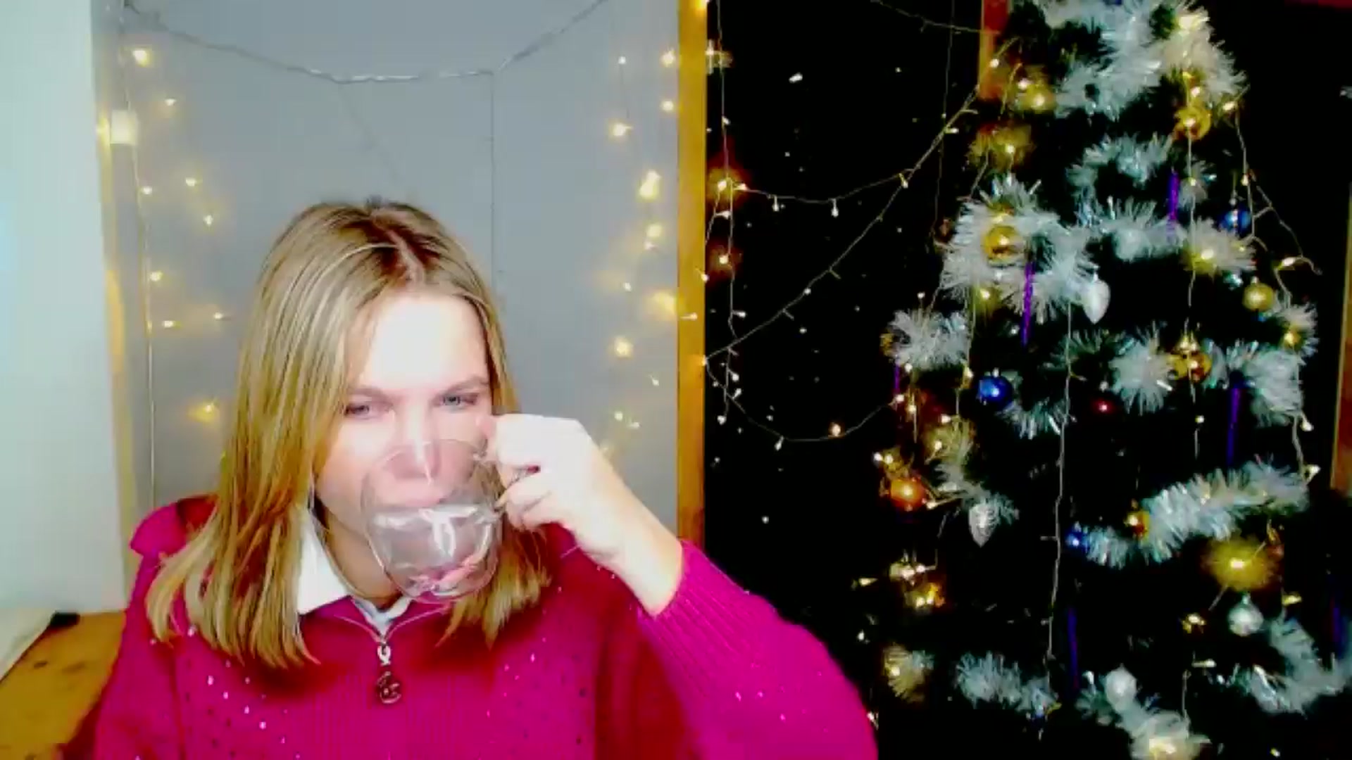 Gallery image thumbnail from Kate_Lewiss's myfreecams stream on, 12/30/2024, 12:04 image 1 of 20