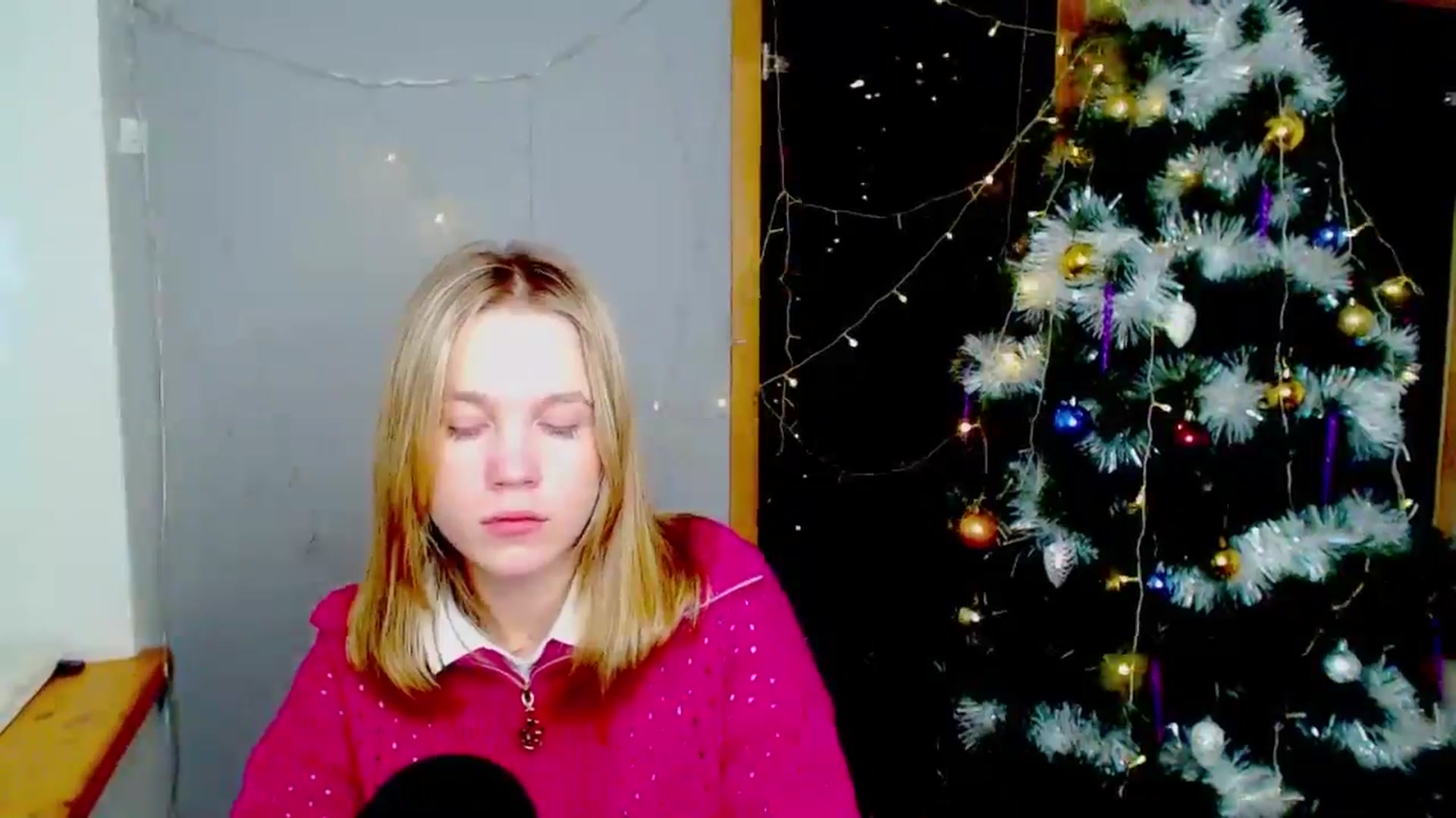 Gallery image thumbnail from Kate_Lewiss's myfreecams stream on, 12/30/2024, 12:04 image 10 of 20