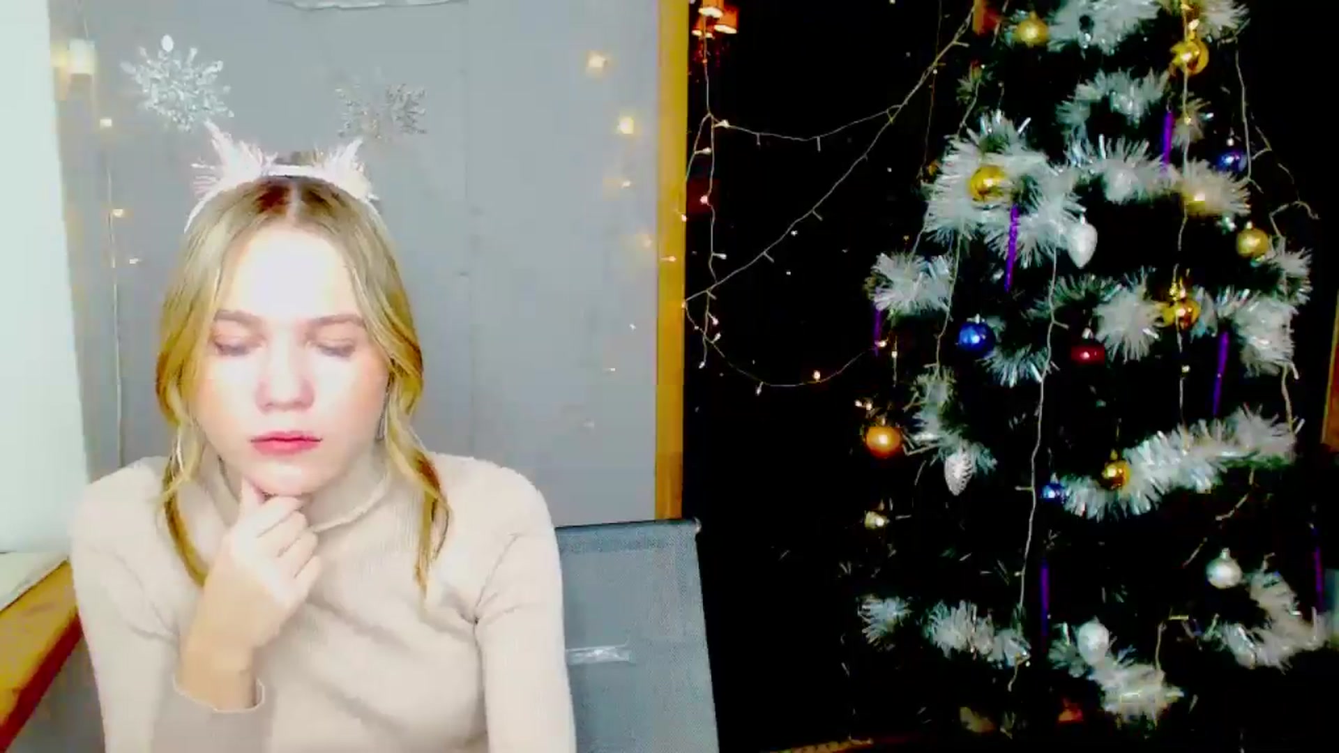 Gallery image thumbnail from Kate_Lewiss's myfreecams stream on, 12/31/2024, 07:50 image 2 of 20